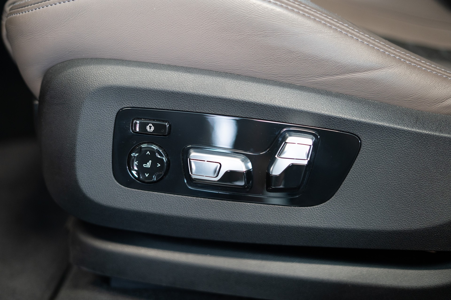 BMW X6 M Competition / 360°Kamera / Harman/Kardon /-image-10