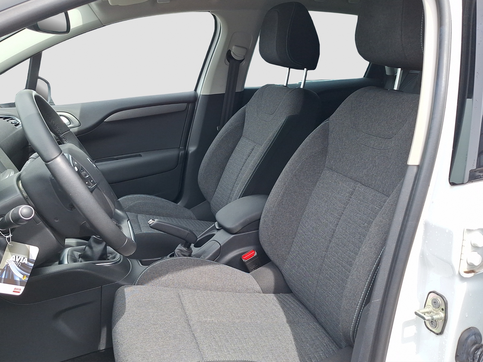 CITROEN C4 1.6 BlueHDi 120 Feel-image-9