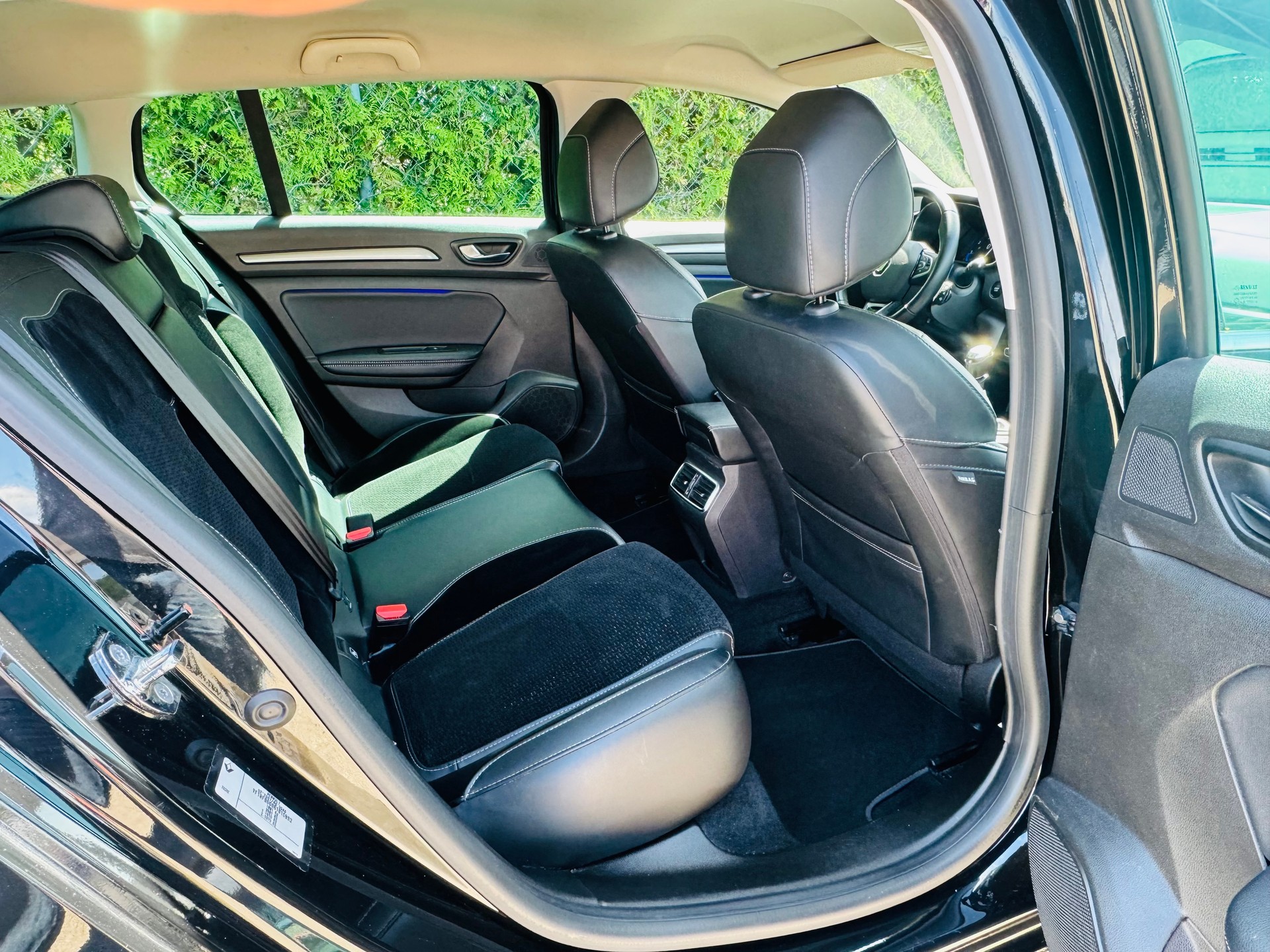 RENAULT Mégane Grandtour 1.3 16V Turbo GT Line-image-12