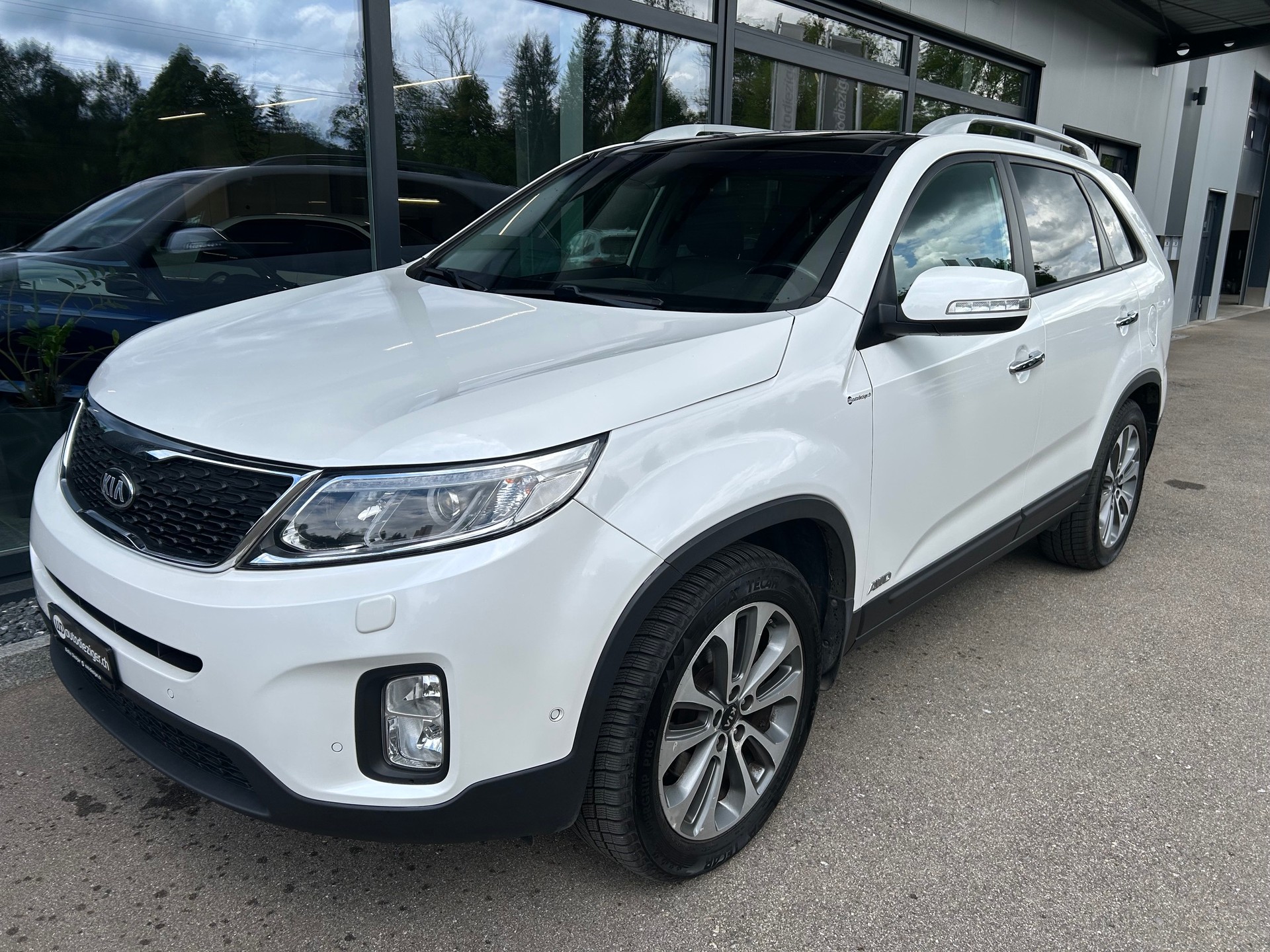KIA Sorento 2.2 CRDI Style Automatic-image-4