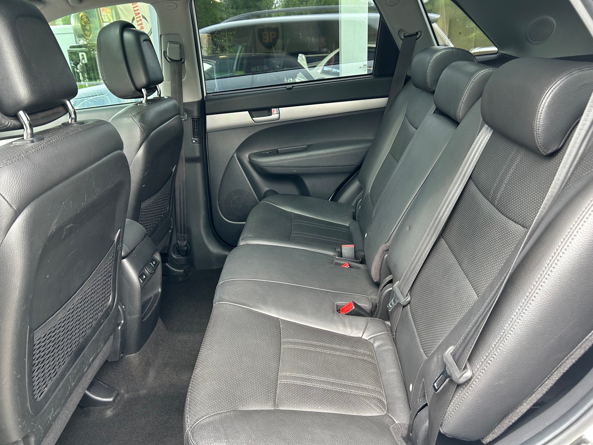 KIA Sorento 2.2 CRDI Style Automatic-image-13
