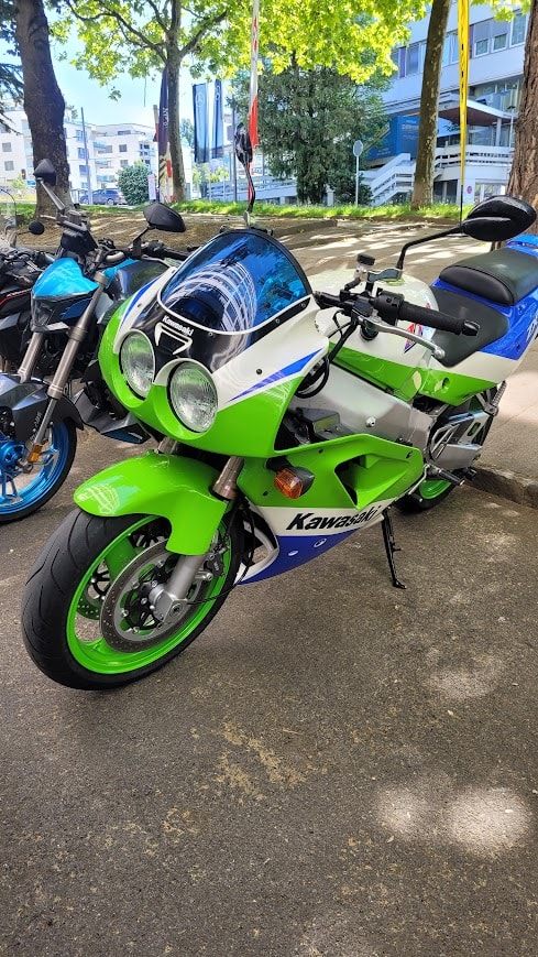 KAWASAKI ZXR-750 USD-image-4