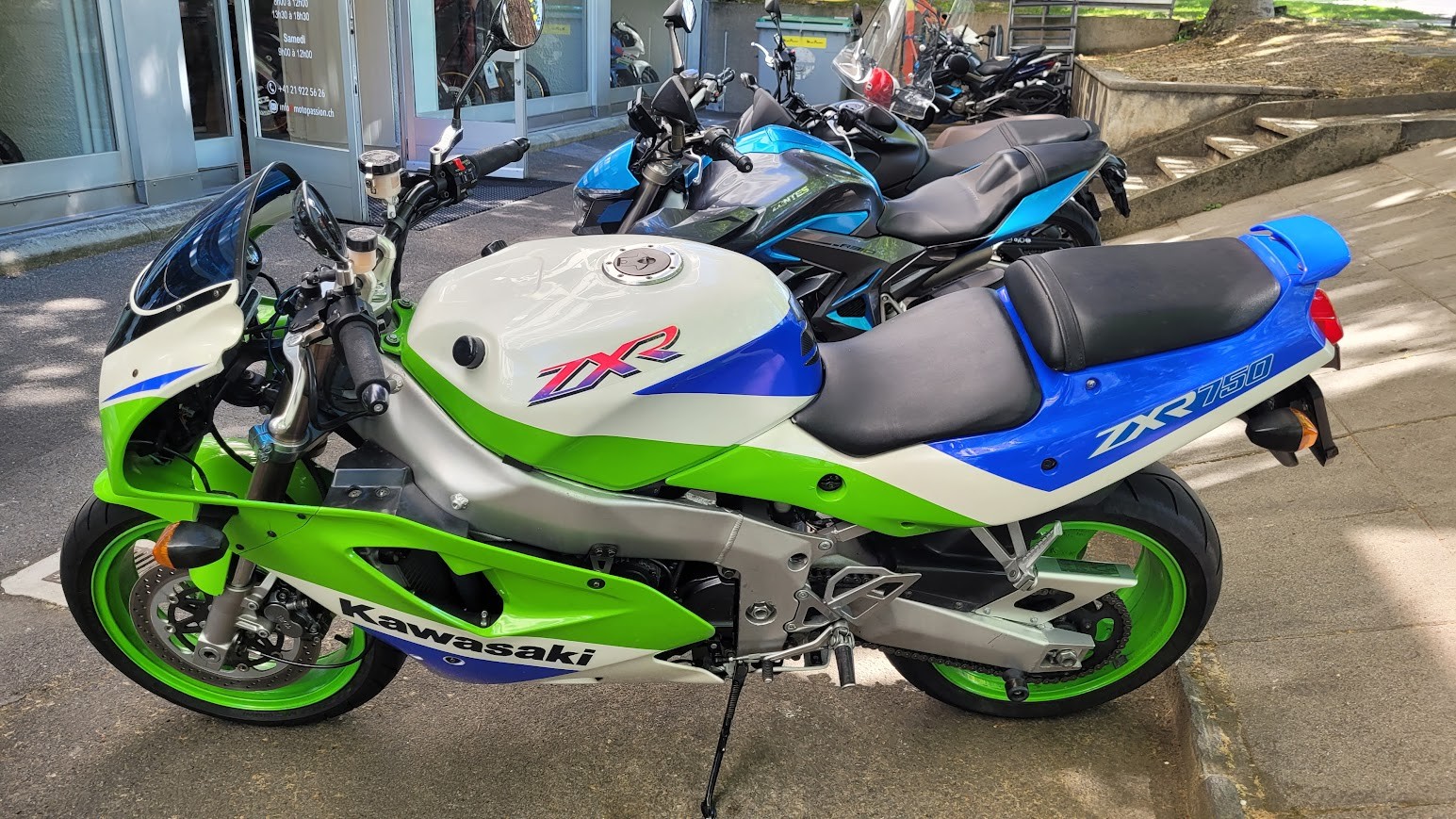 KAWASAKI ZXR-750 USD-image-1