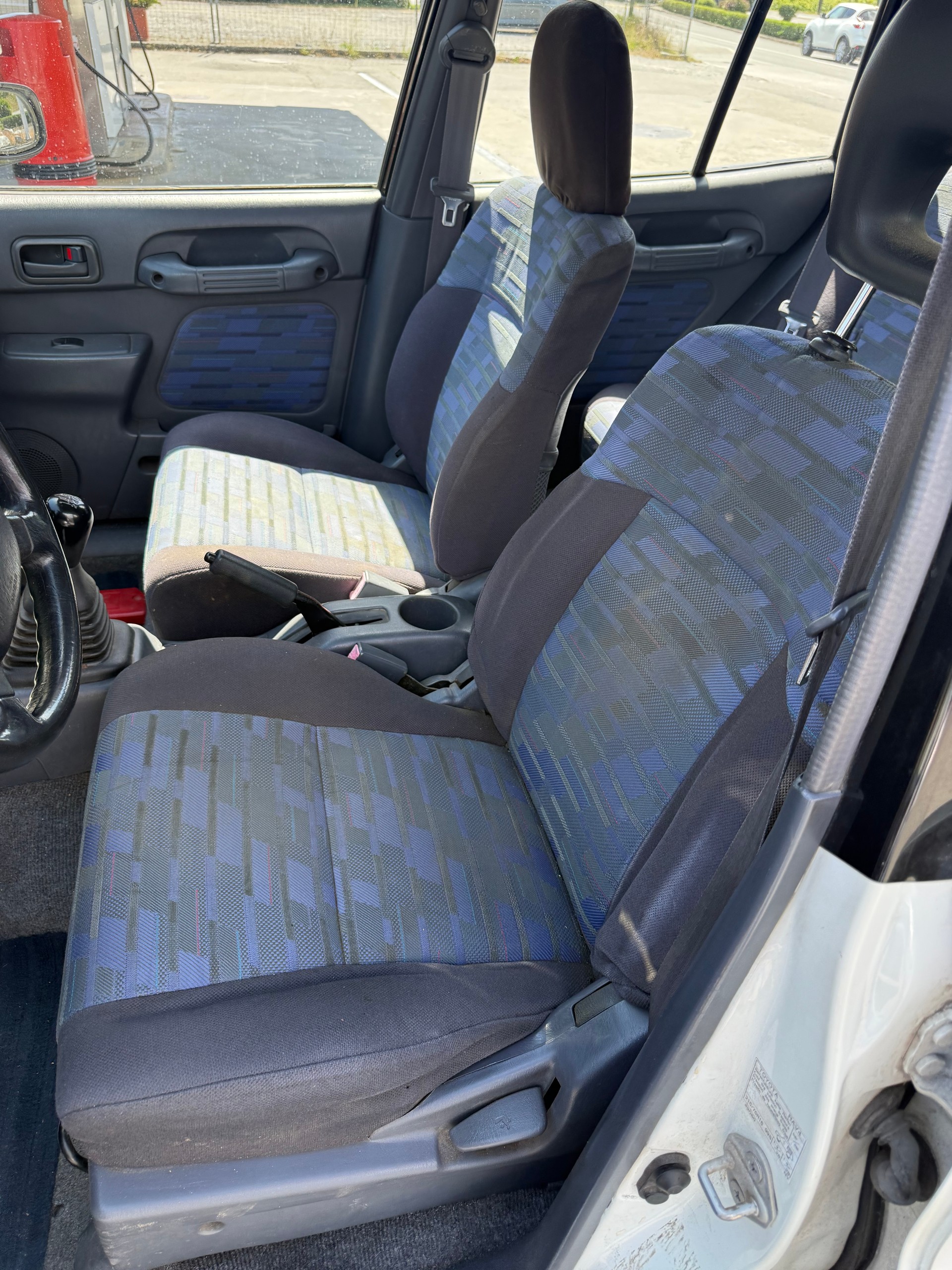 TOYOTA RAV-4 GX-image-9