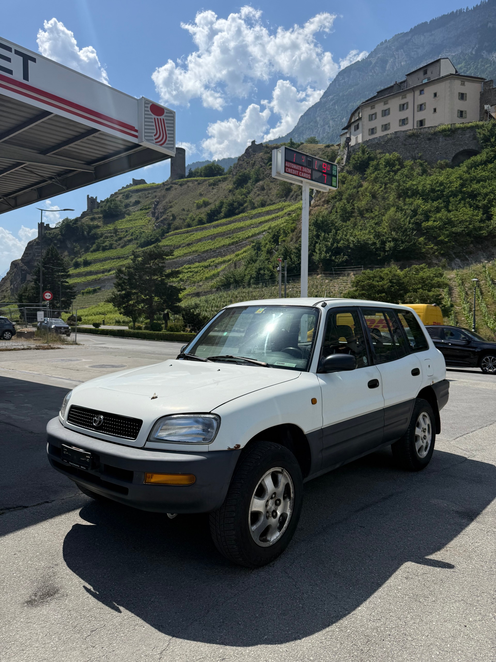 TOYOTA RAV-4 GX-image-1