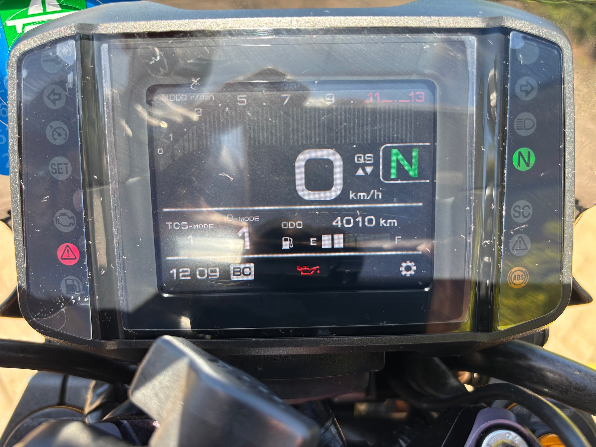 YAMAHA MT-09 SP(R) 2023 – 4.010 km – Full Options + Stage 2 (132 PS) – Leovince, GB Racing.-image-9