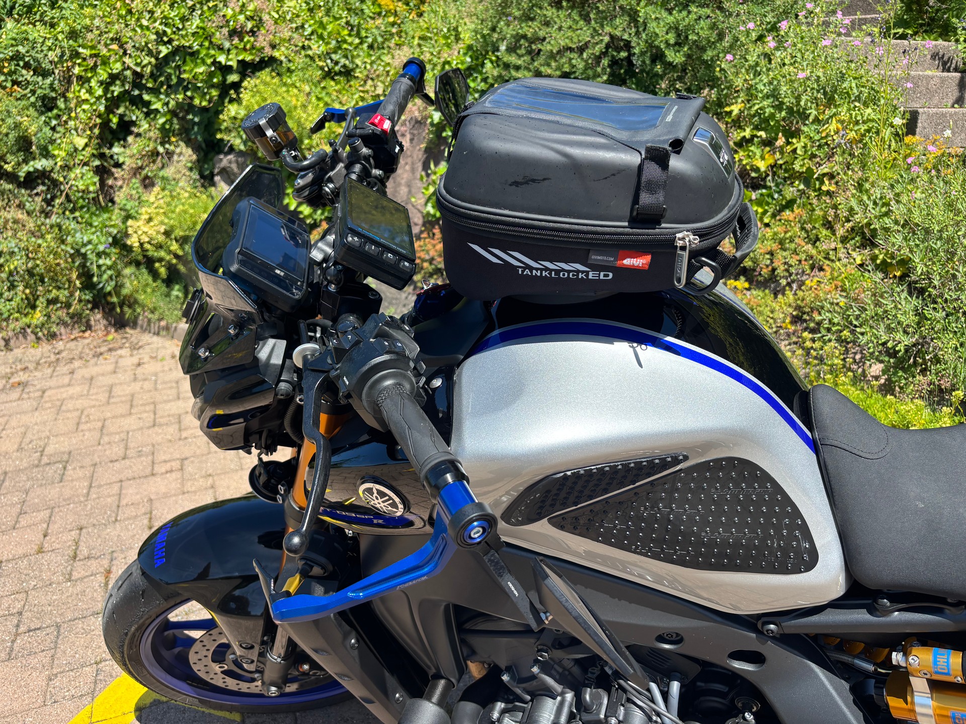 YAMAHA MT-09 SP(R) 2023 – 4.010 km – Full Options + Stage 2 (132 PS) – Leovince, GB Racing.-image-7