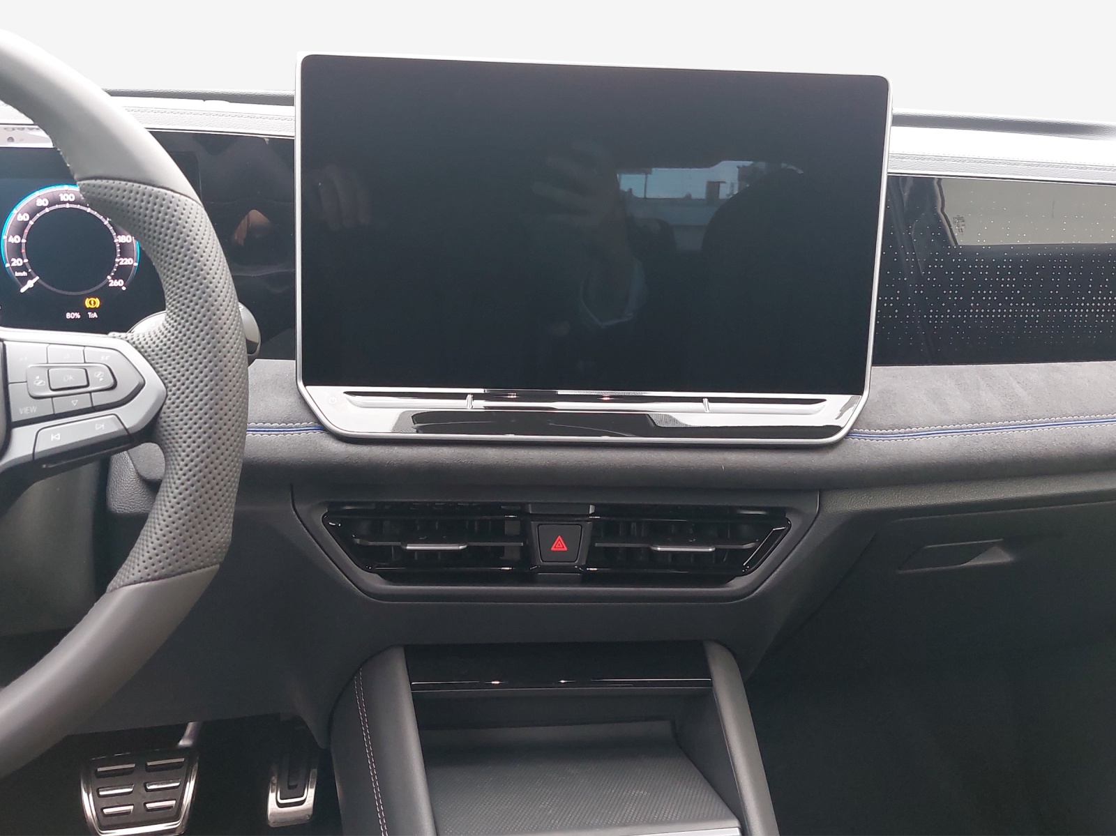 VW Tiguan 2.0 TSI DSG R-Line Plus 4Motion-image-10