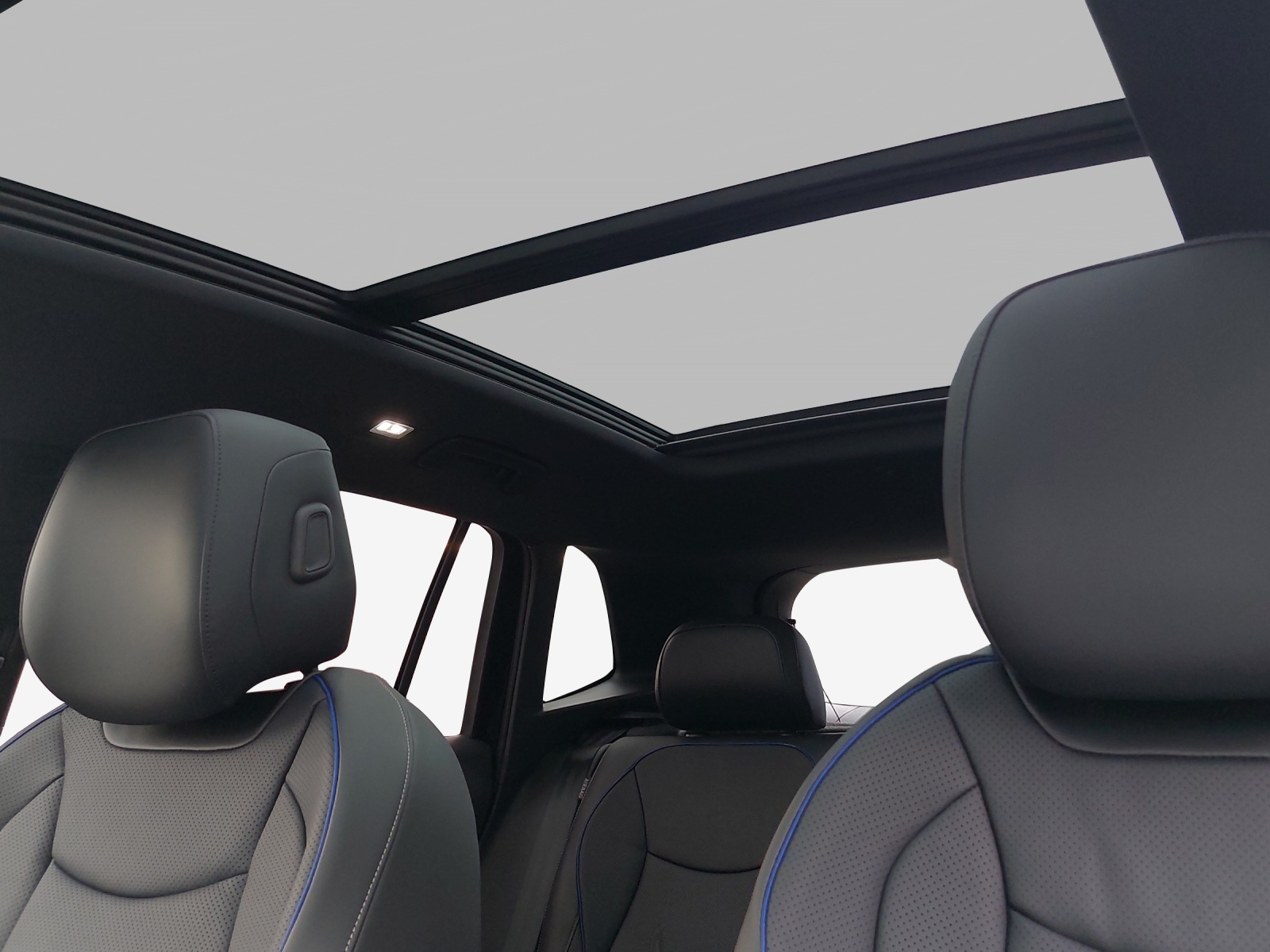 VW Tiguan 2.0 TSI DSG R-Line Plus 4Motion-image-15