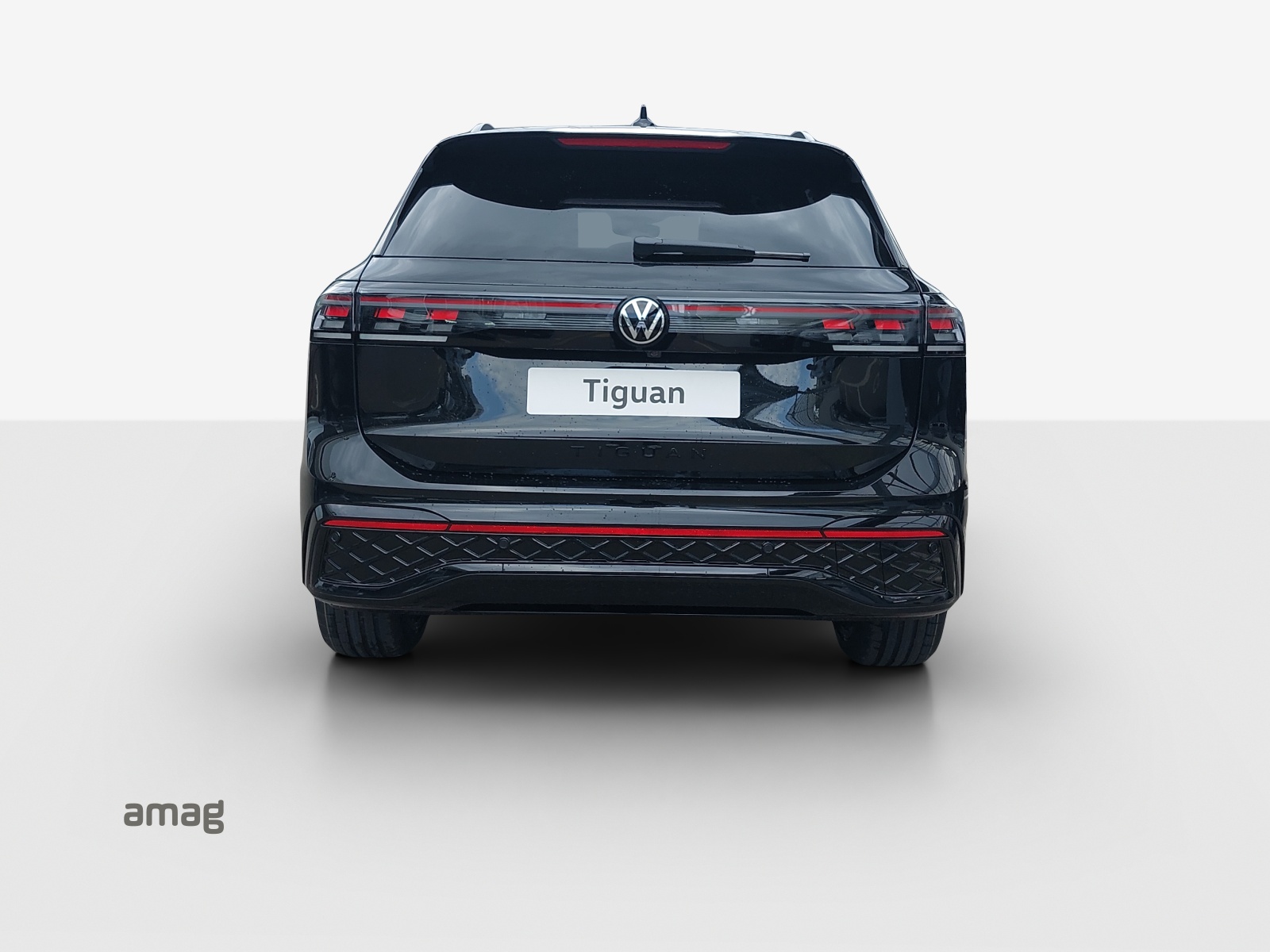 VW Tiguan 2.0 TSI DSG R-Line Plus 4Motion-showroom-element-3