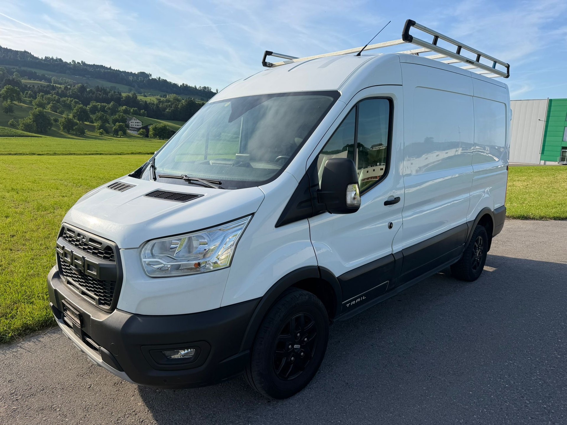 FORD Transit Van 350 L2 Trail 2.0 TDCi 170 4WD-image-1