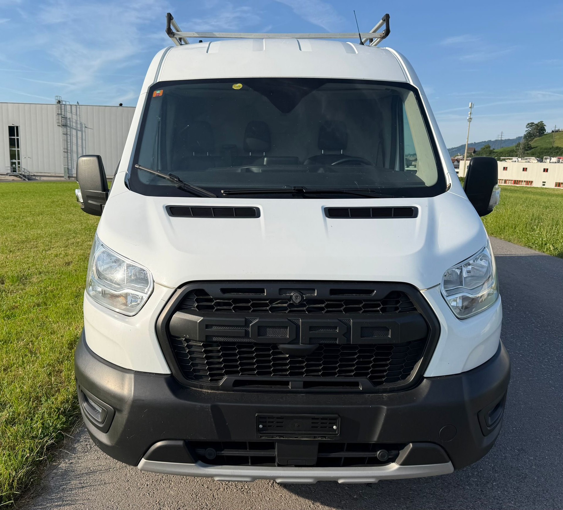 FORD Transit Van 350 L2 Trail 2.0 TDCi 170 4WD-image-6