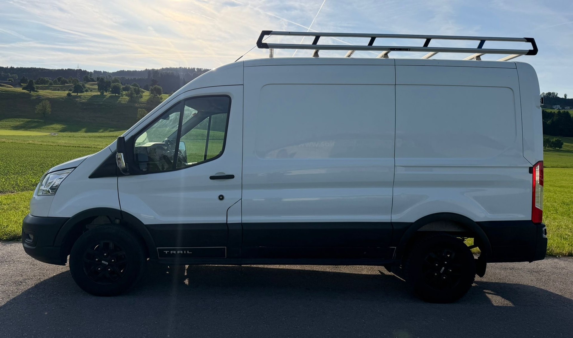 FORD Transit Van 350 L2 Trail 2.0 TDCi 170 4WD-image-2