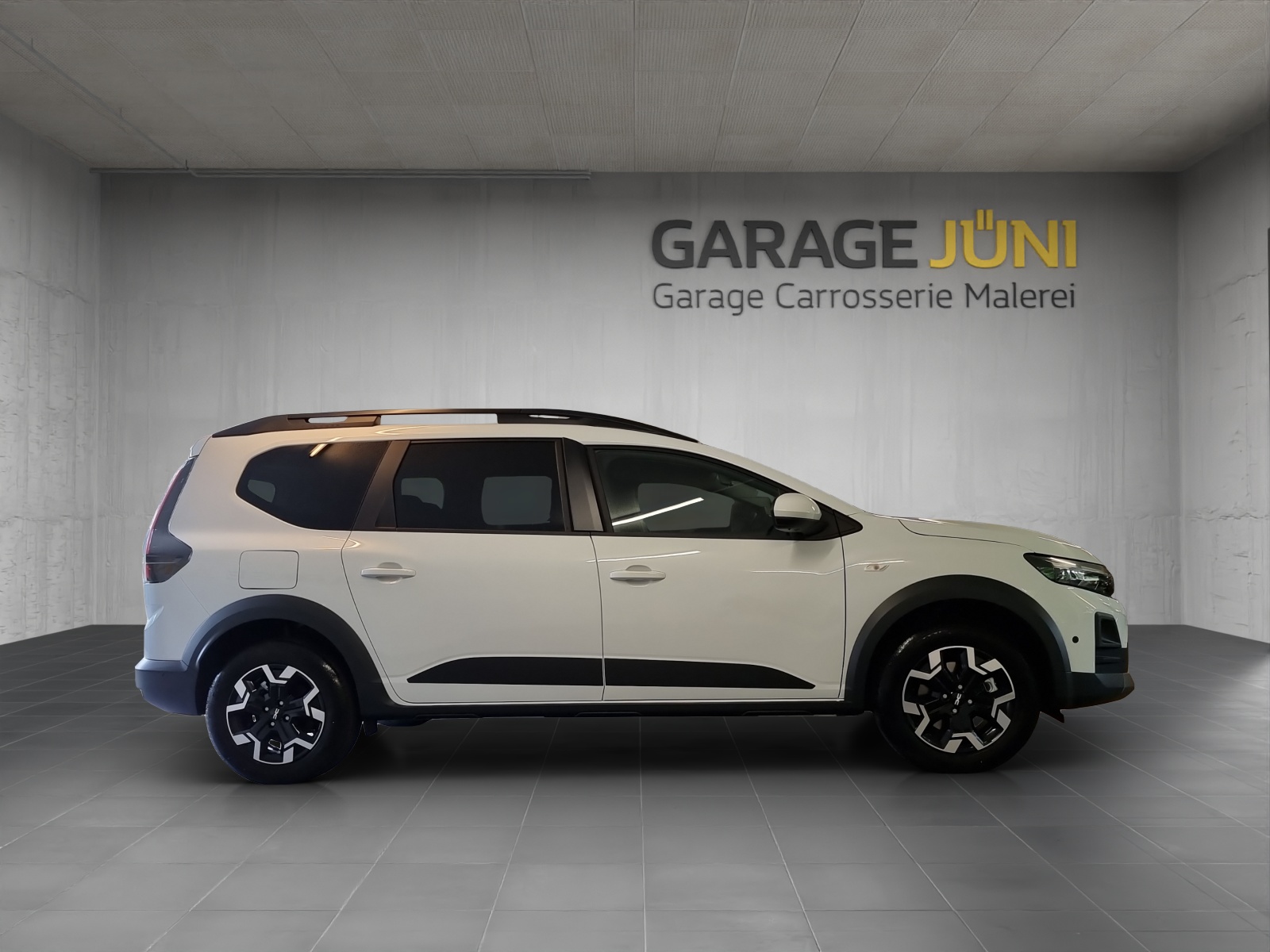 DACIA Jogger 1.8 Hybrid Journey-image-1