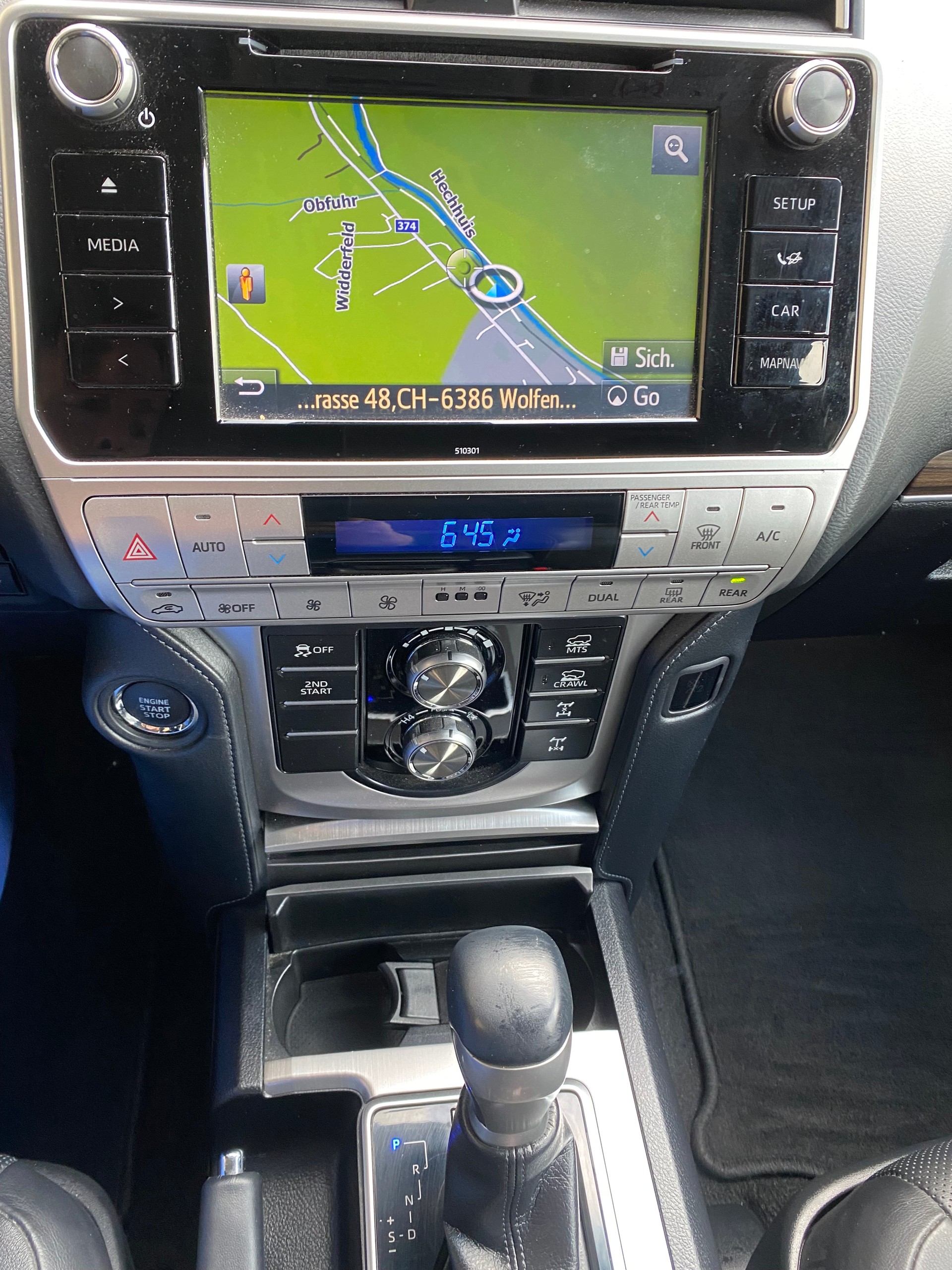 TOYOTA Land Cruiser 2.8TD Style Automatic-image-3