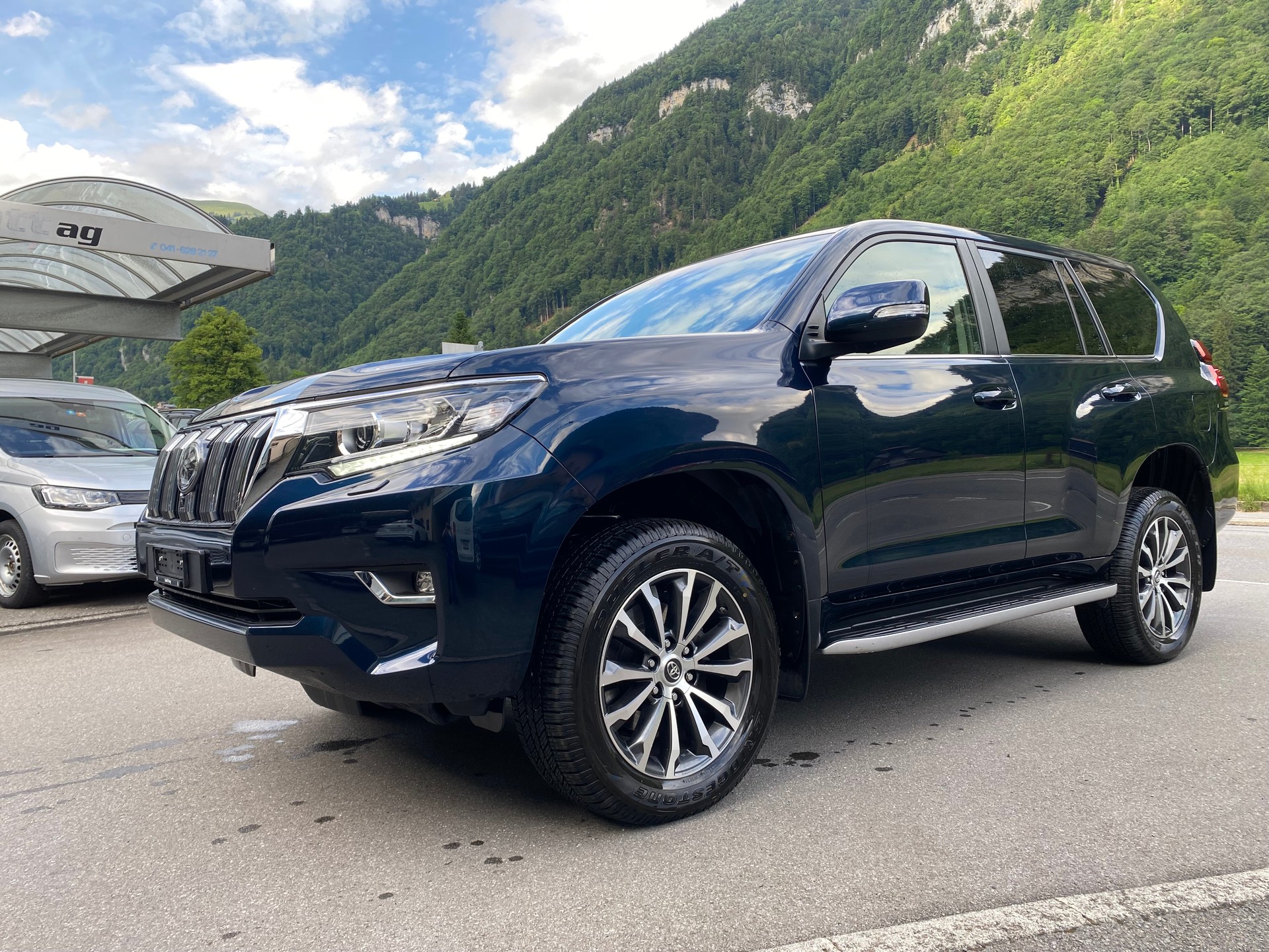 TOYOTA Land Cruiser 2.8TD Style Automatic-image-1