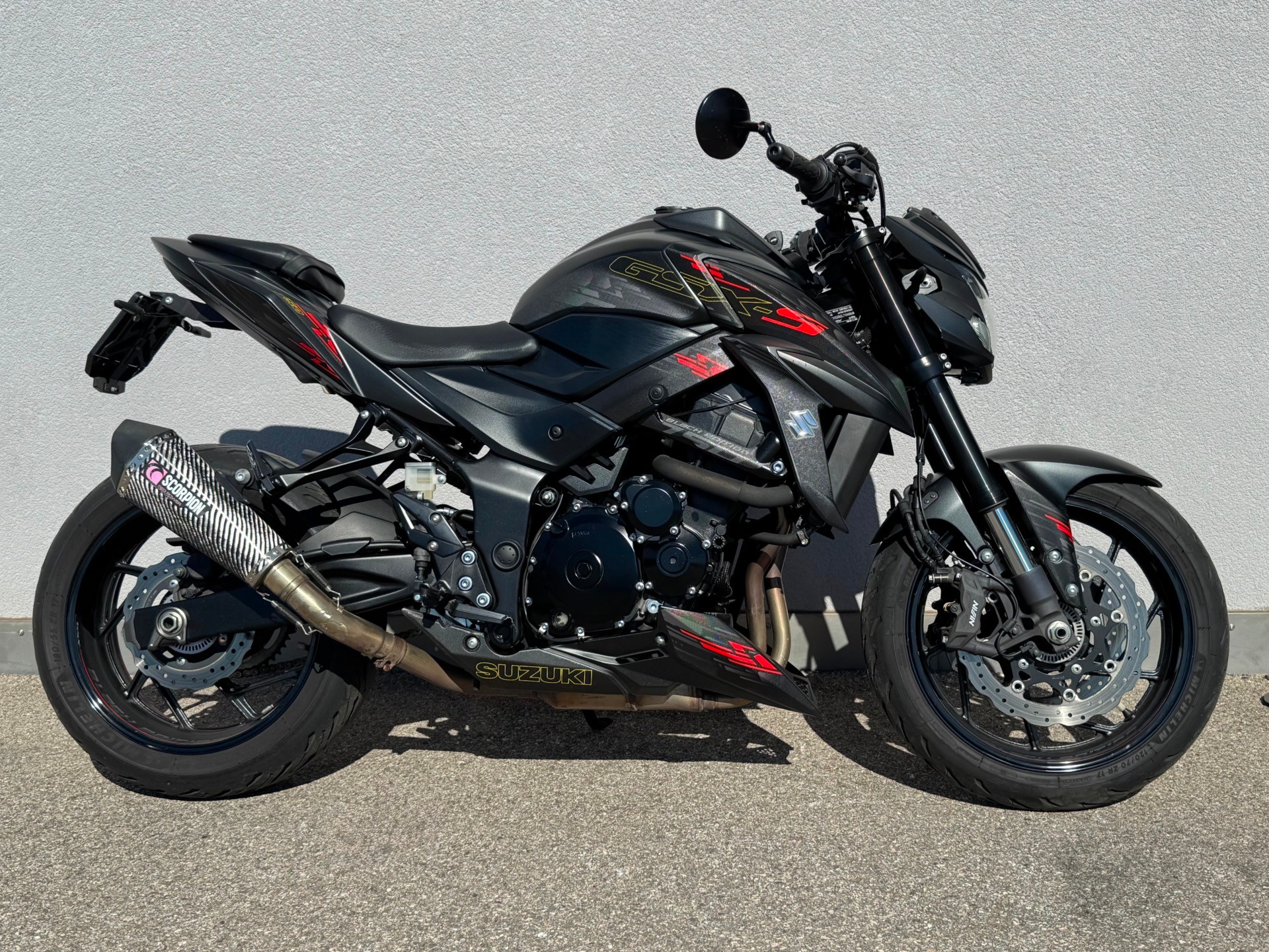 SUZUKI GSX-S 750 ABS-showroom-element-1