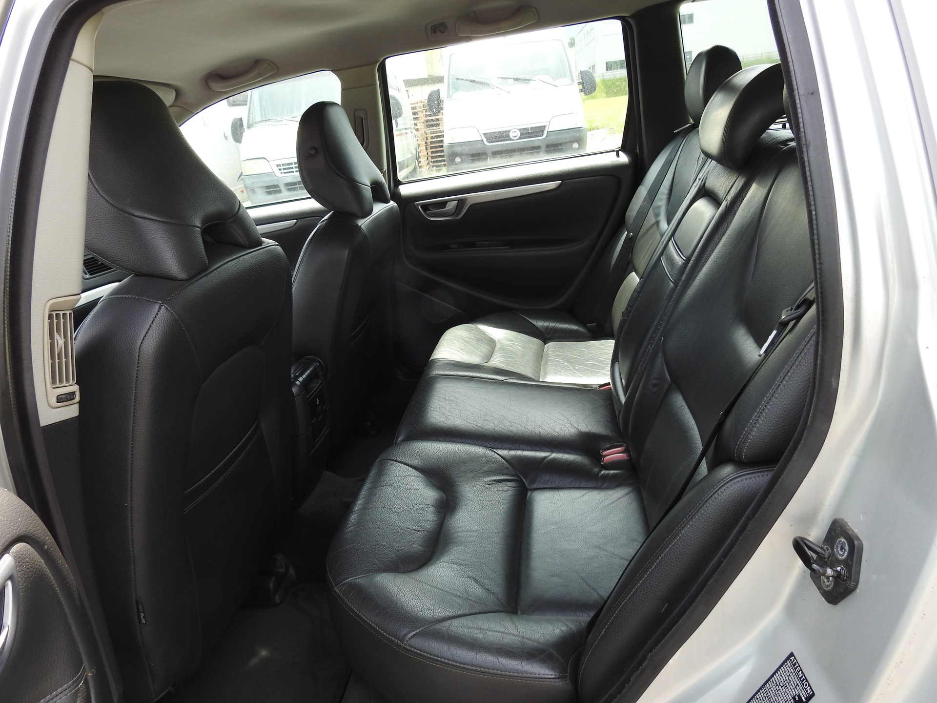 VOLVO V70 2.5T AWD Move-image-14