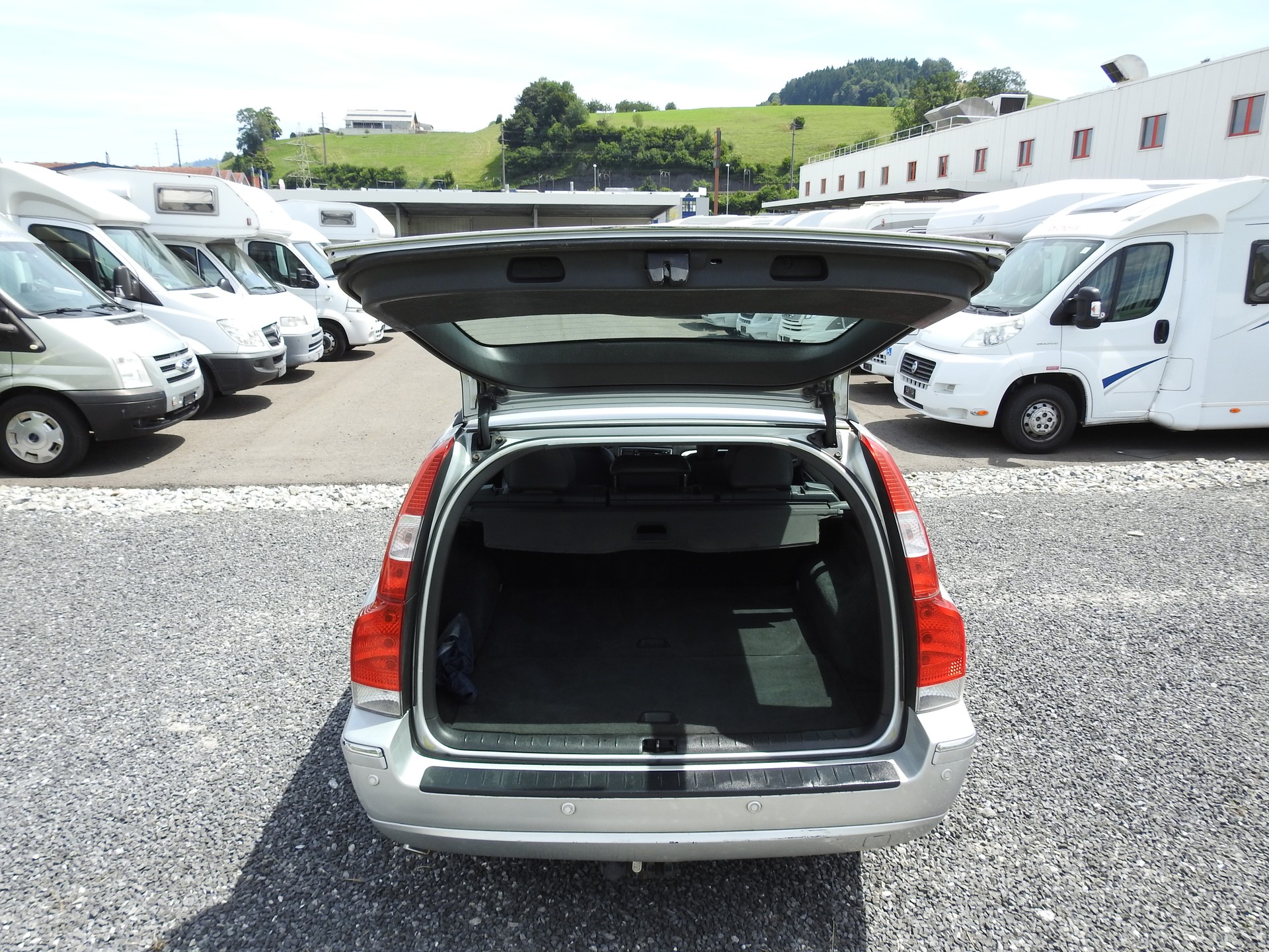 VOLVO V70 2.5T AWD Move-image-11