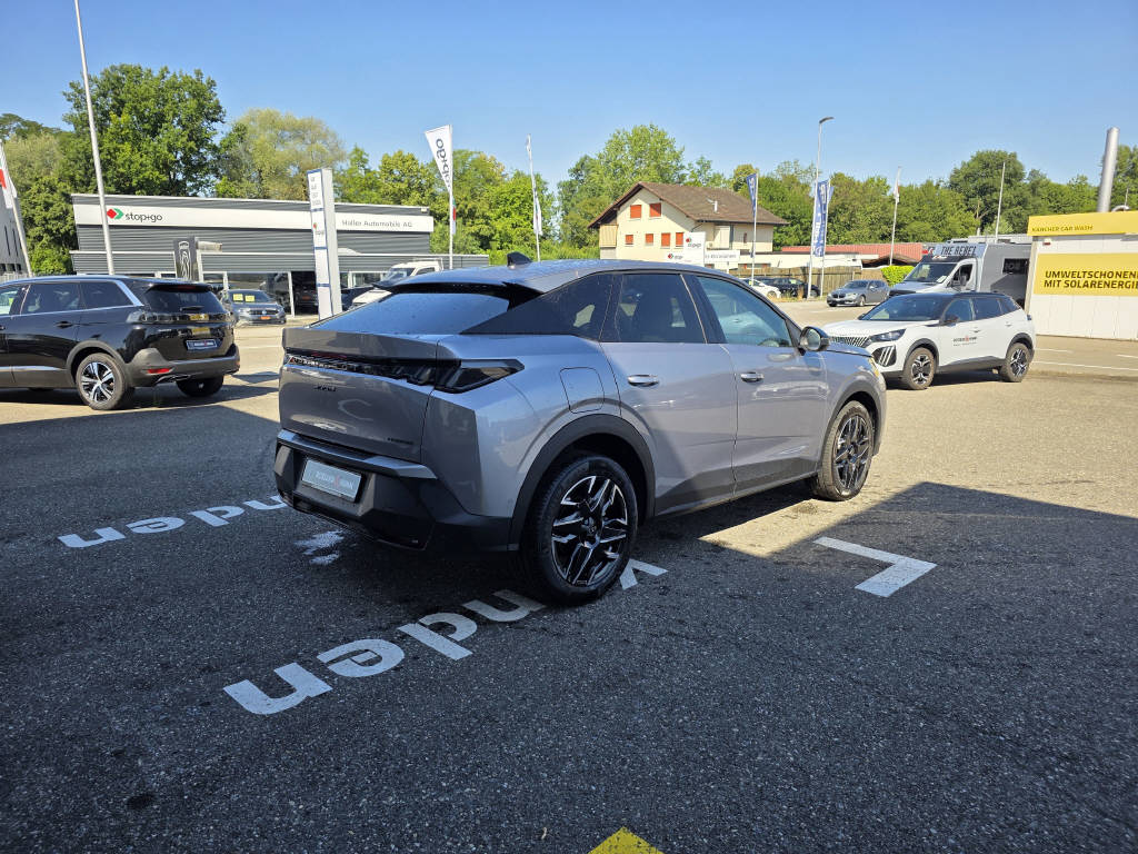 PEUGEOT 3008 1.2 Hybrid Allure-image-1