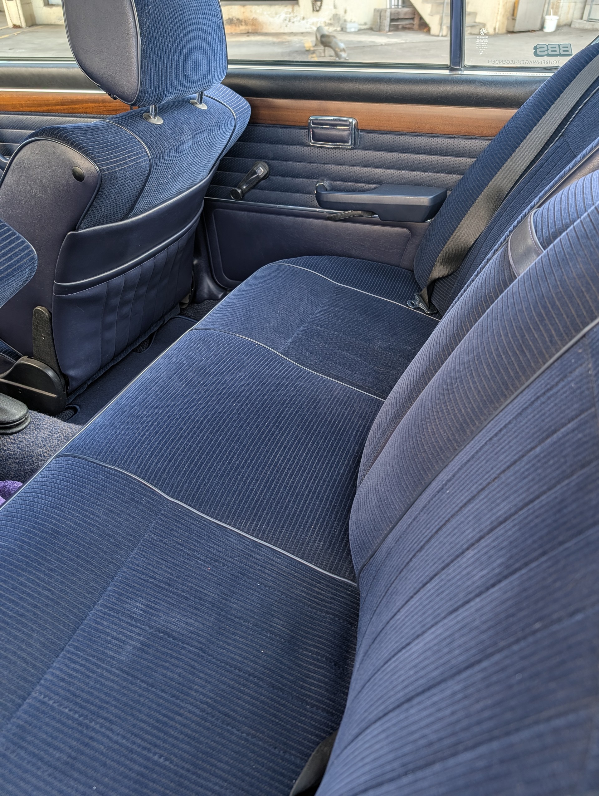 BMW E12 528i Veteran-image-10