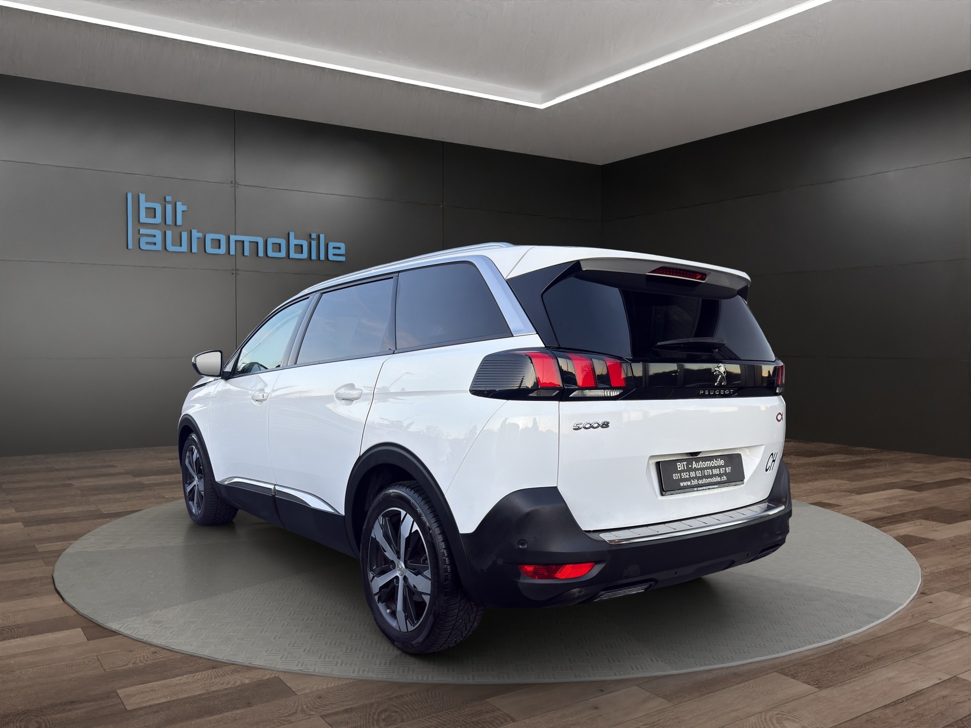 PEUGEOT 5008 1.6 BlueHDi Business Line ETA 7Plätzer-image-4