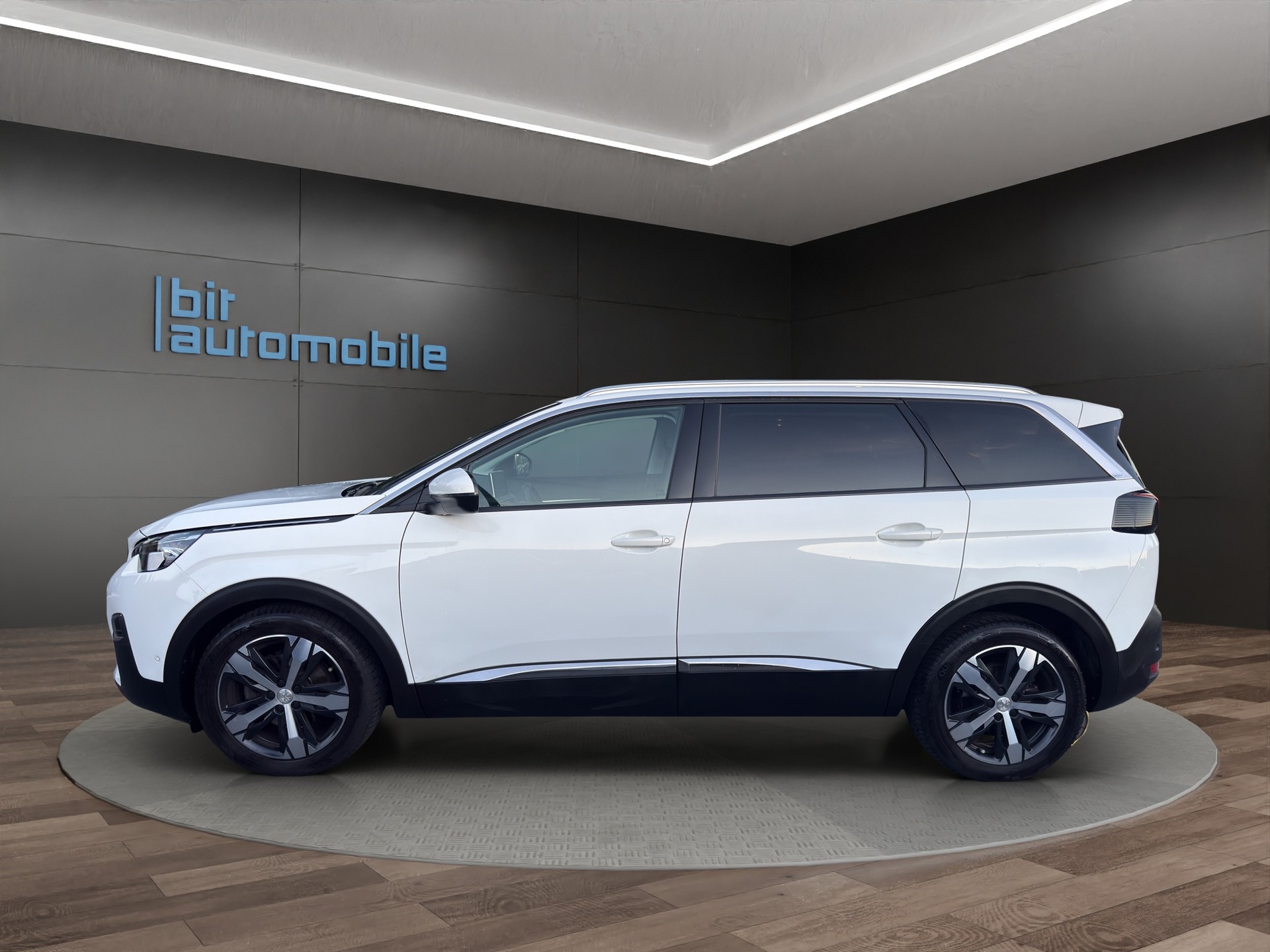 PEUGEOT 5008 1.6 BlueHDi Business Line ETA 7Plätzer-image-2