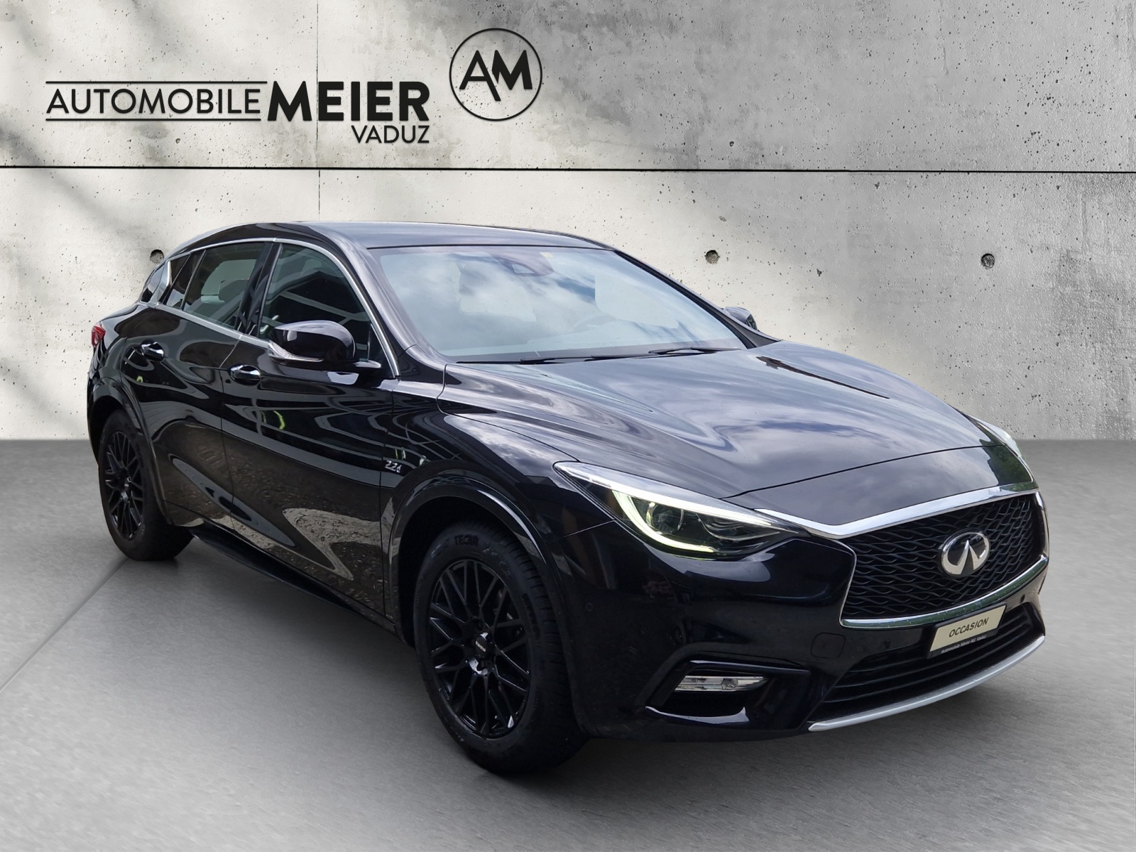 INFINITI Q30 2.2d Premium DCT AWD-image-13