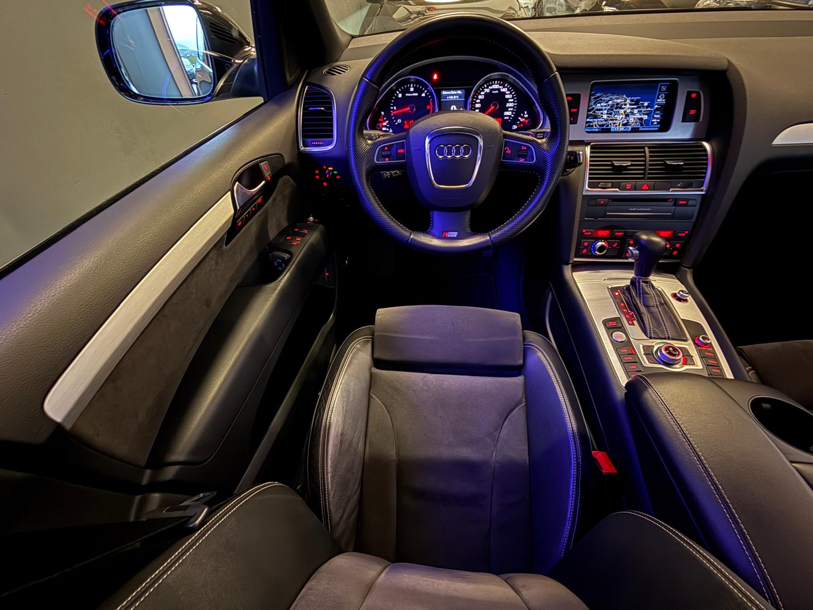 AUDI Q7 4.2 TDI quattro tiptronic-image-16