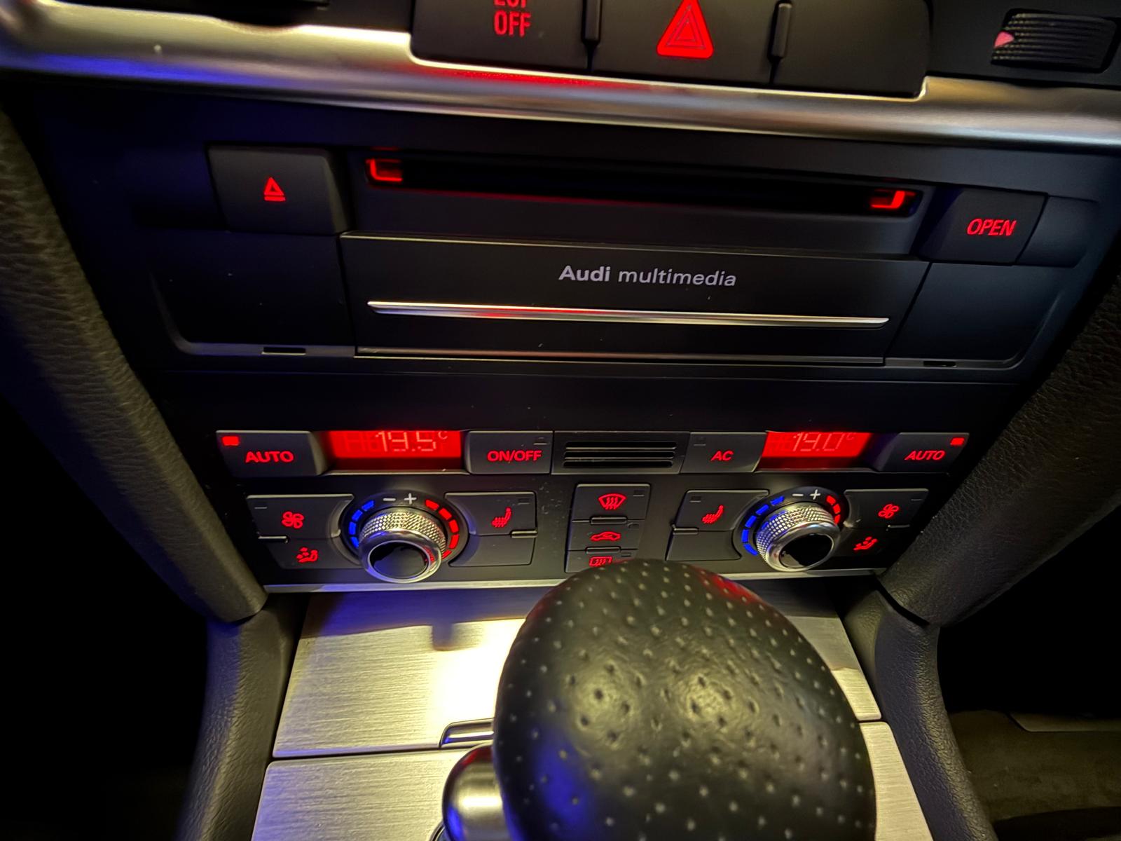 AUDI Q7 4.2 TDI quattro tiptronic-image-23