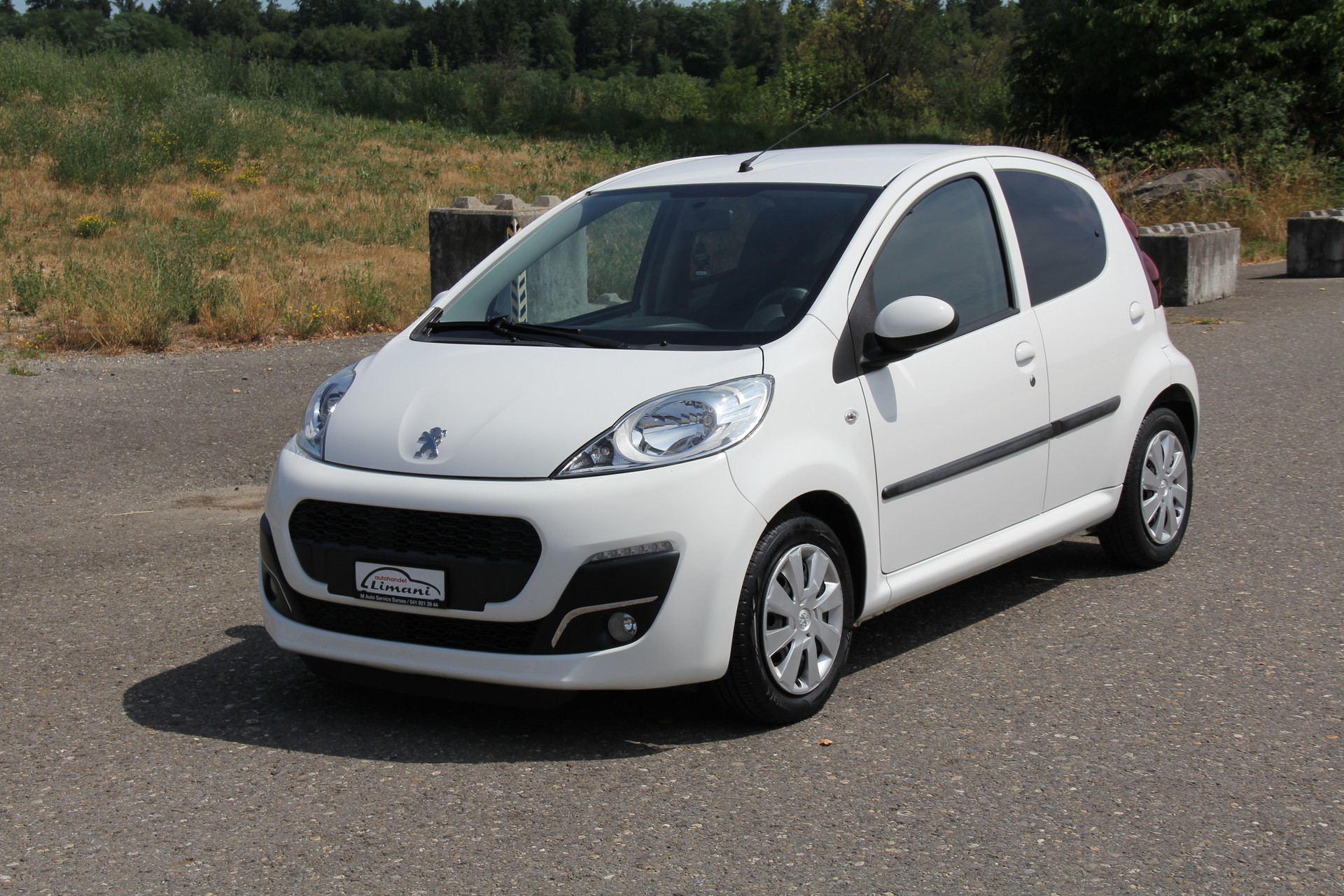 PEUGEOT 107 1.0 Style BMP5-showroom-element-1