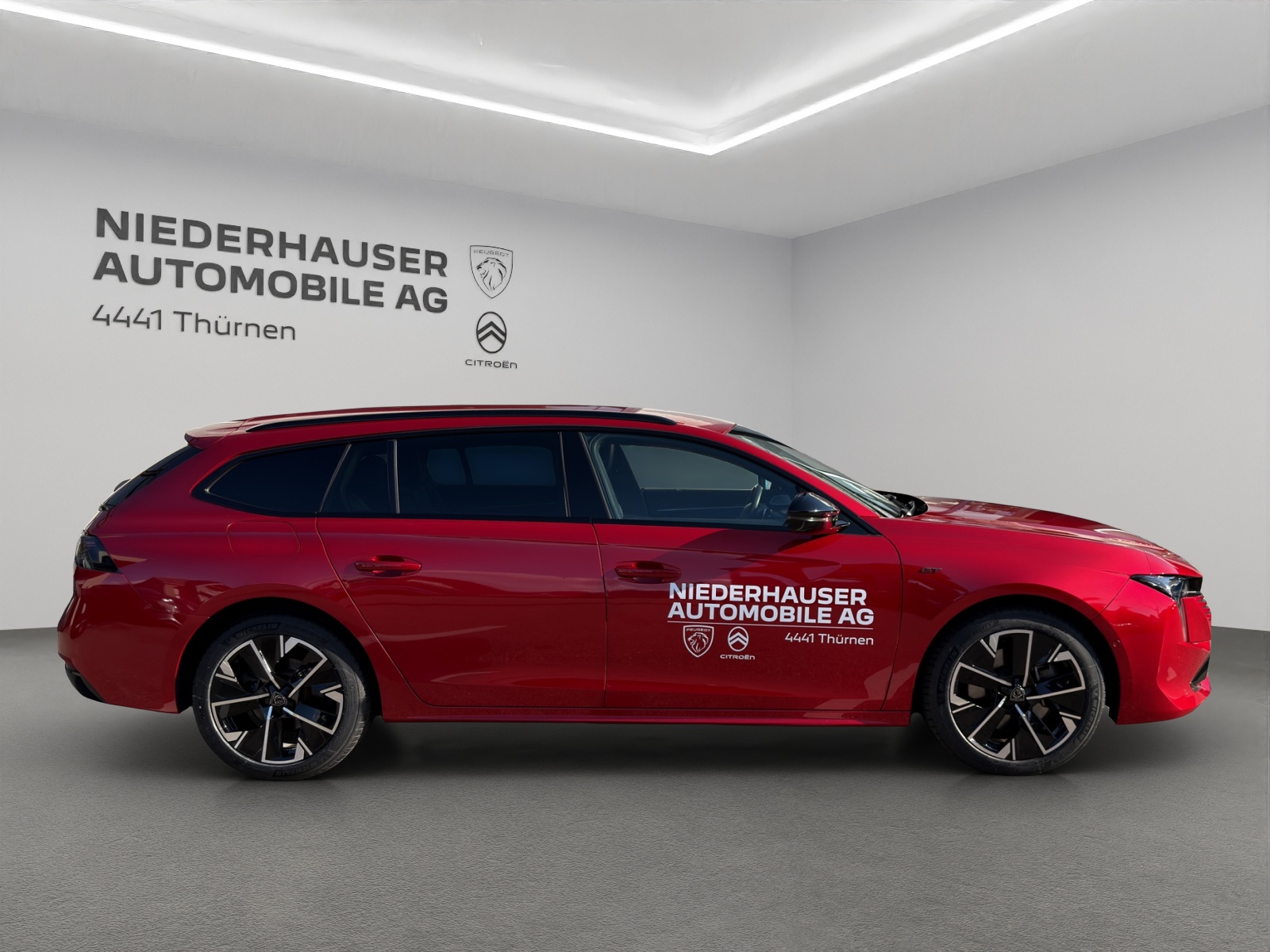 PEUGEOT 508 SW 1.6 Plug-in Hybrid GT-showroom-element-1