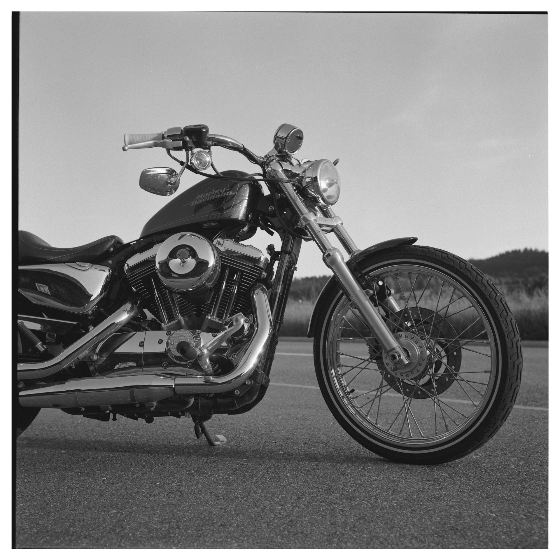 HARLEY-DAVIDSON XL 1200 V Seventy Two-image-3