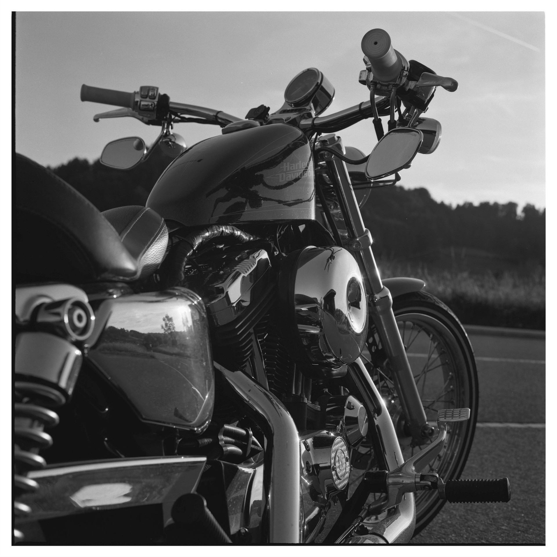 HARLEY-DAVIDSON XL 1200 V Seventy Two-image-0