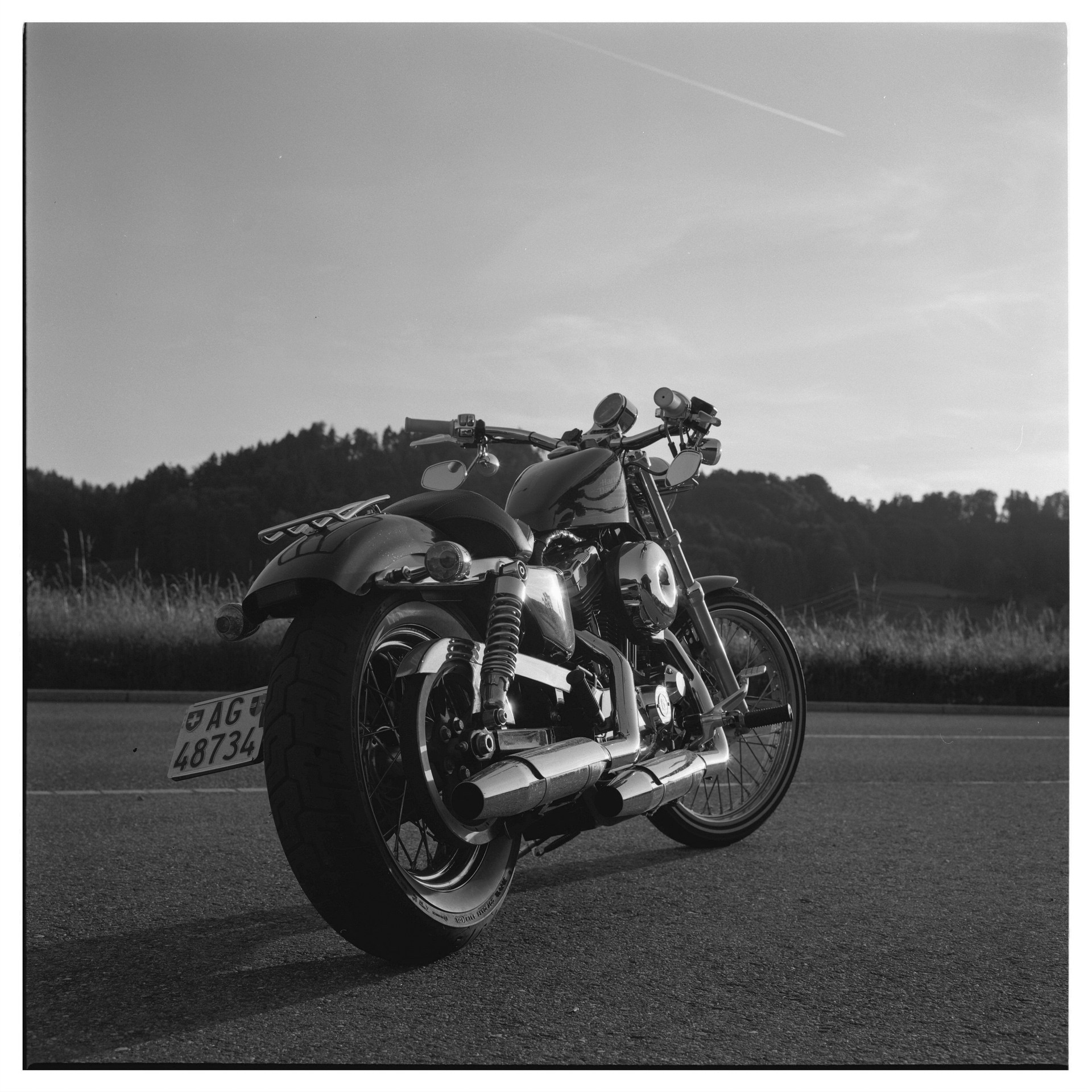 HARLEY-DAVIDSON XL 1200 V Seventy Two-image-1