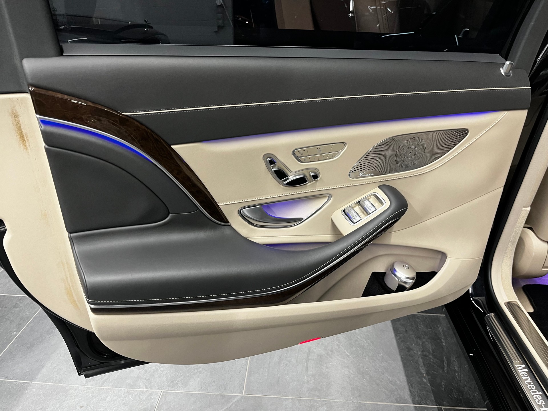 MERCEDES-BENZ S 600 Maybach 7G-Tronic-image-10