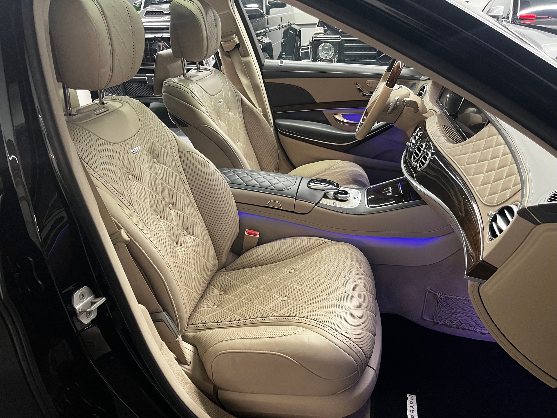 MERCEDES-BENZ S 600 Maybach 7G-Tronic-image-7