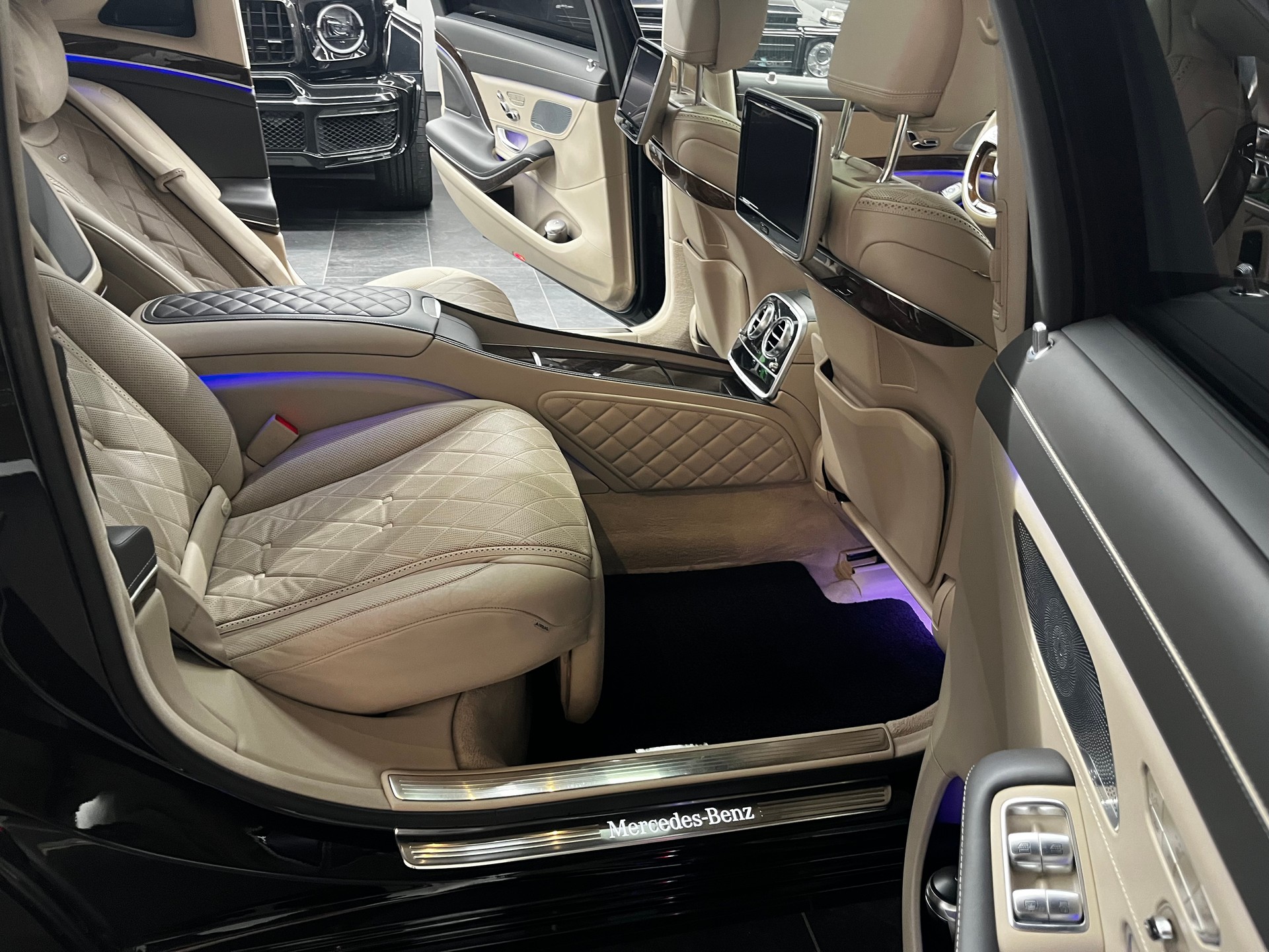 MERCEDES-BENZ S 600 Maybach 7G-Tronic-image-8