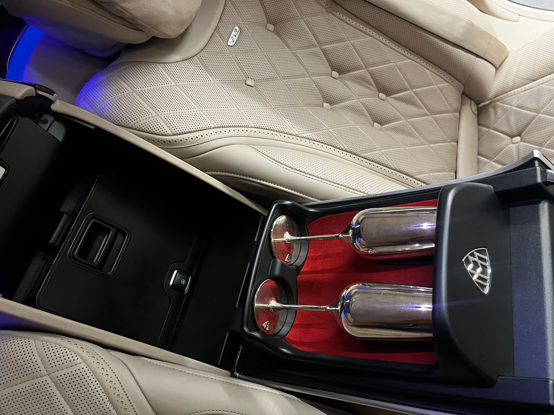 MERCEDES-BENZ S 600 Maybach 7G-Tronic-image-9