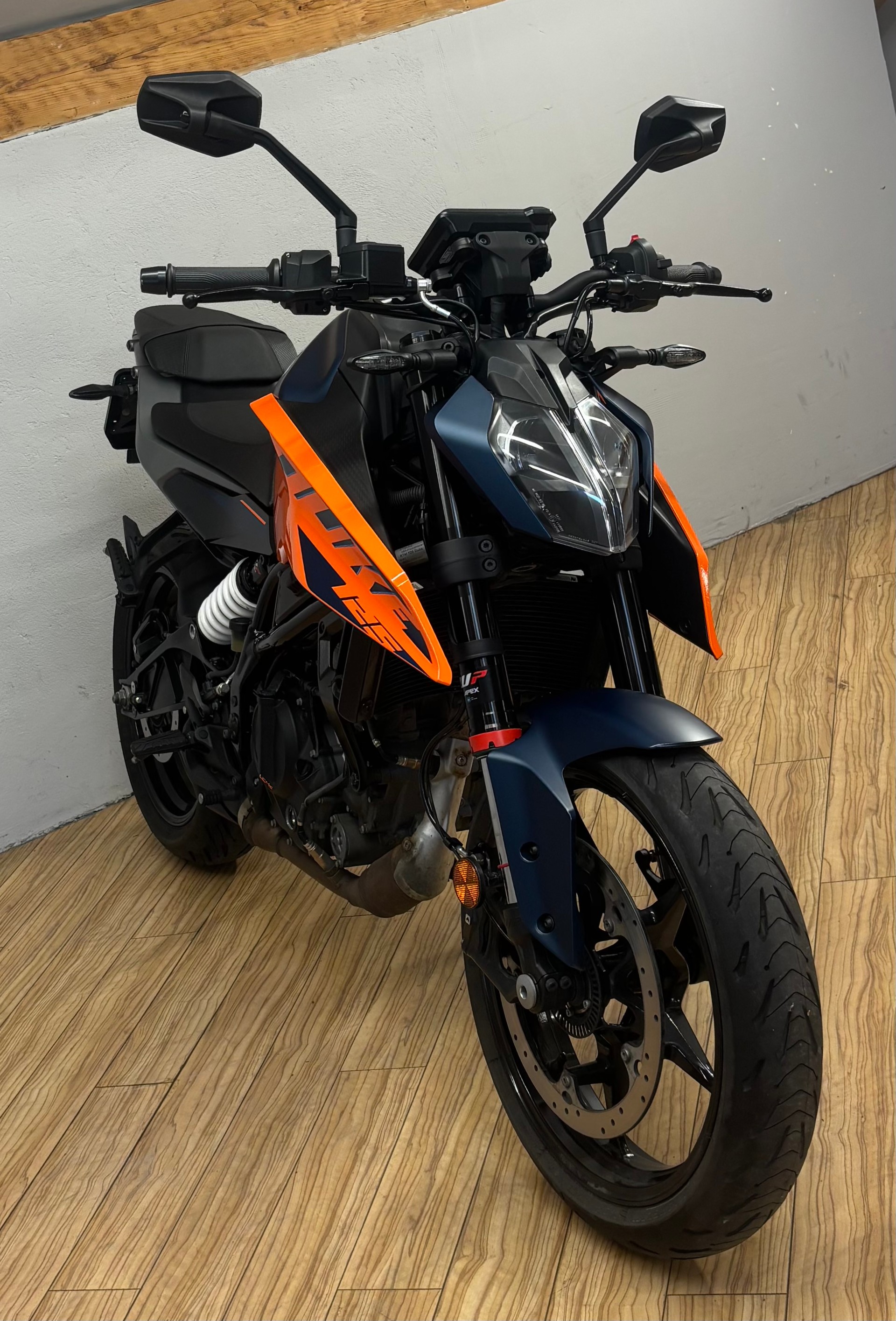 KTM 125 Duke-image-0