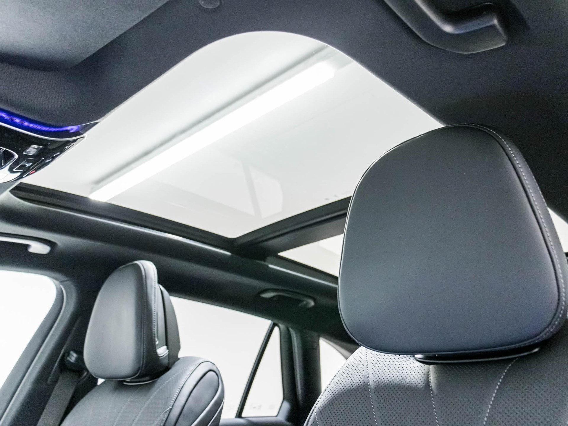 MERCEDES-BENZ GLC 220 d 4MATIC-image-8
