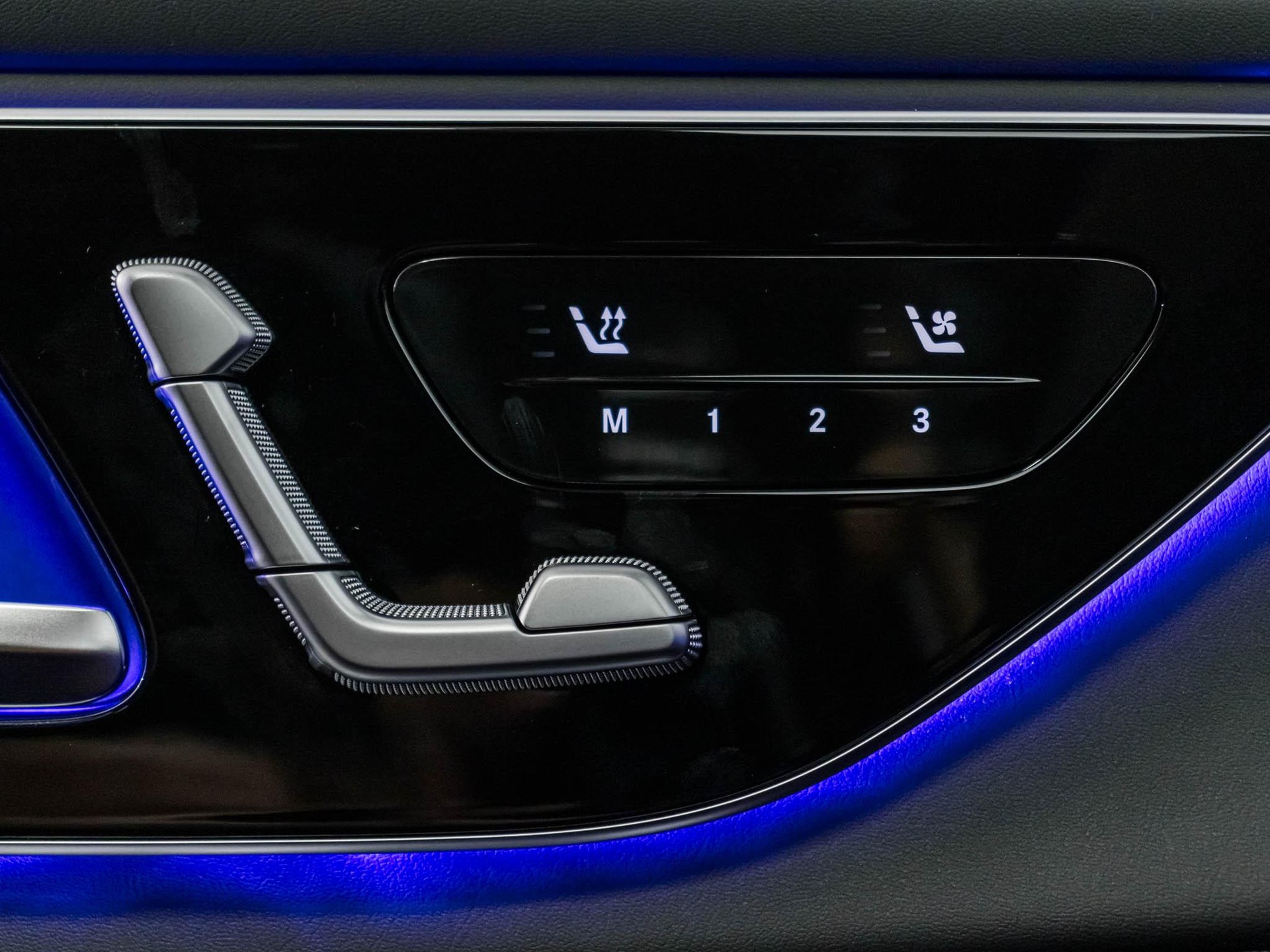 MERCEDES-BENZ GLC 220 d 4MATIC-image-12