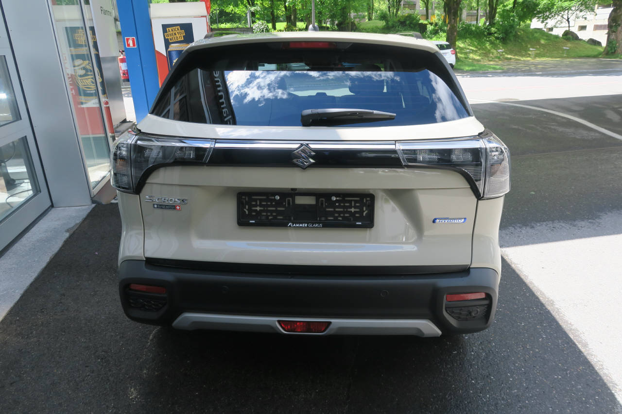 SUZUKI S-Cross 1.4 T Black Edition Top Hybrid 4x4-showroom-element-3