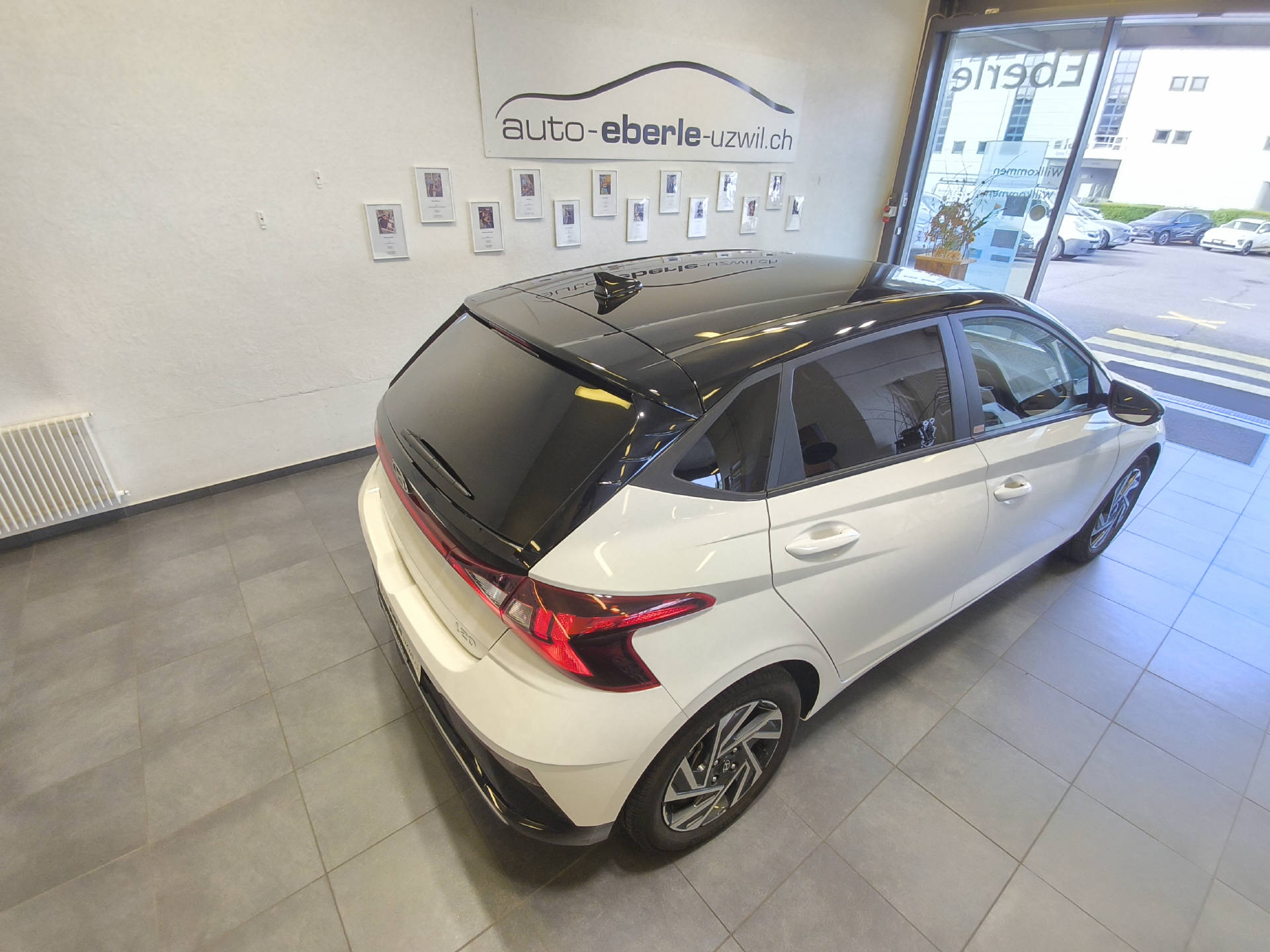 HYUNDAI i20 1.0 T-GDi Amplia-image-9