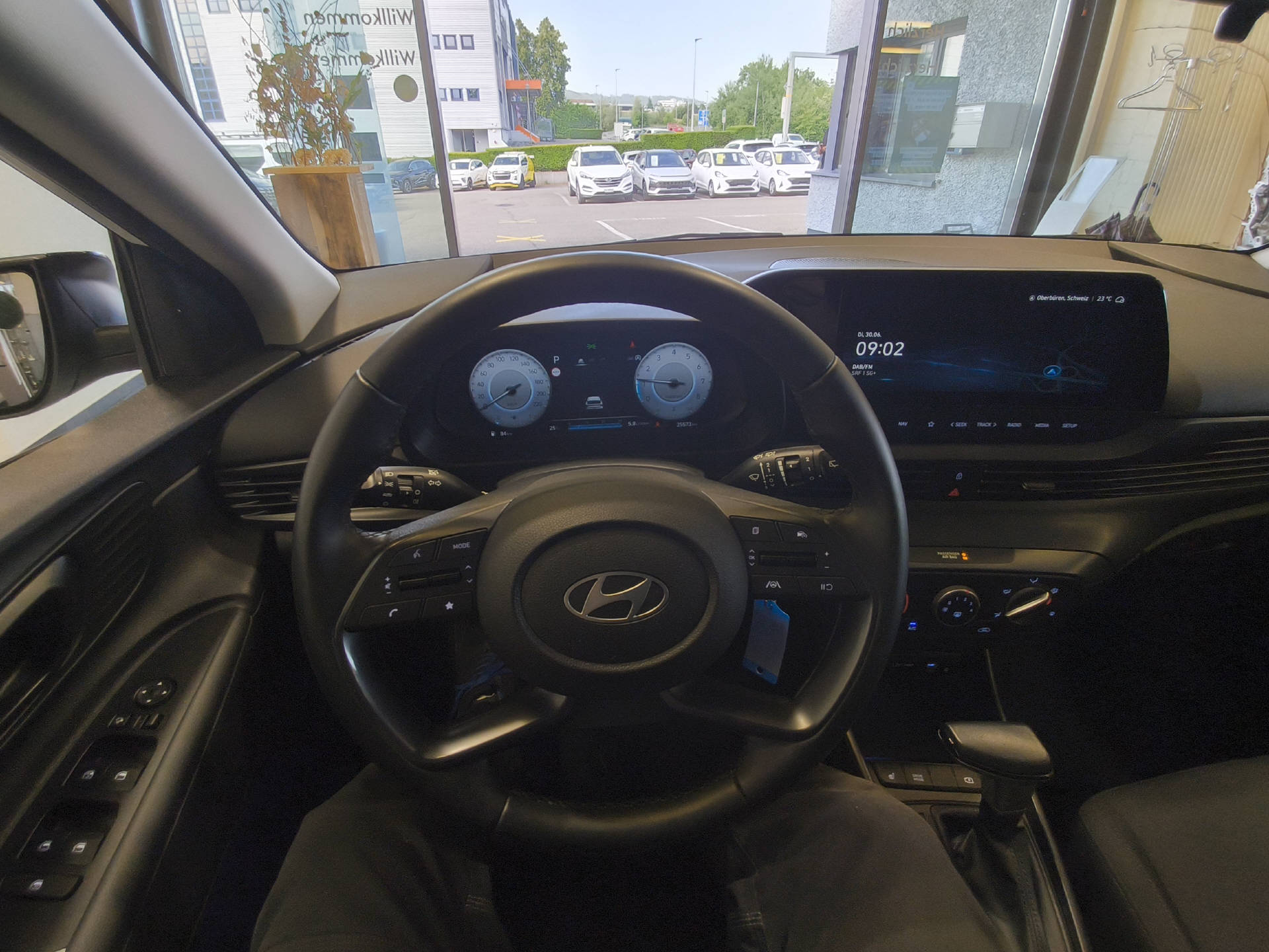 HYUNDAI i20 1.0 T-GDi Amplia-image-17