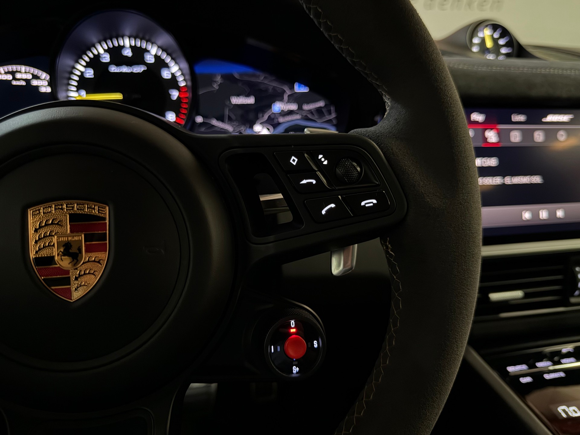 PORSCHE Cayenne Turbo GT incl. Approved-image-25