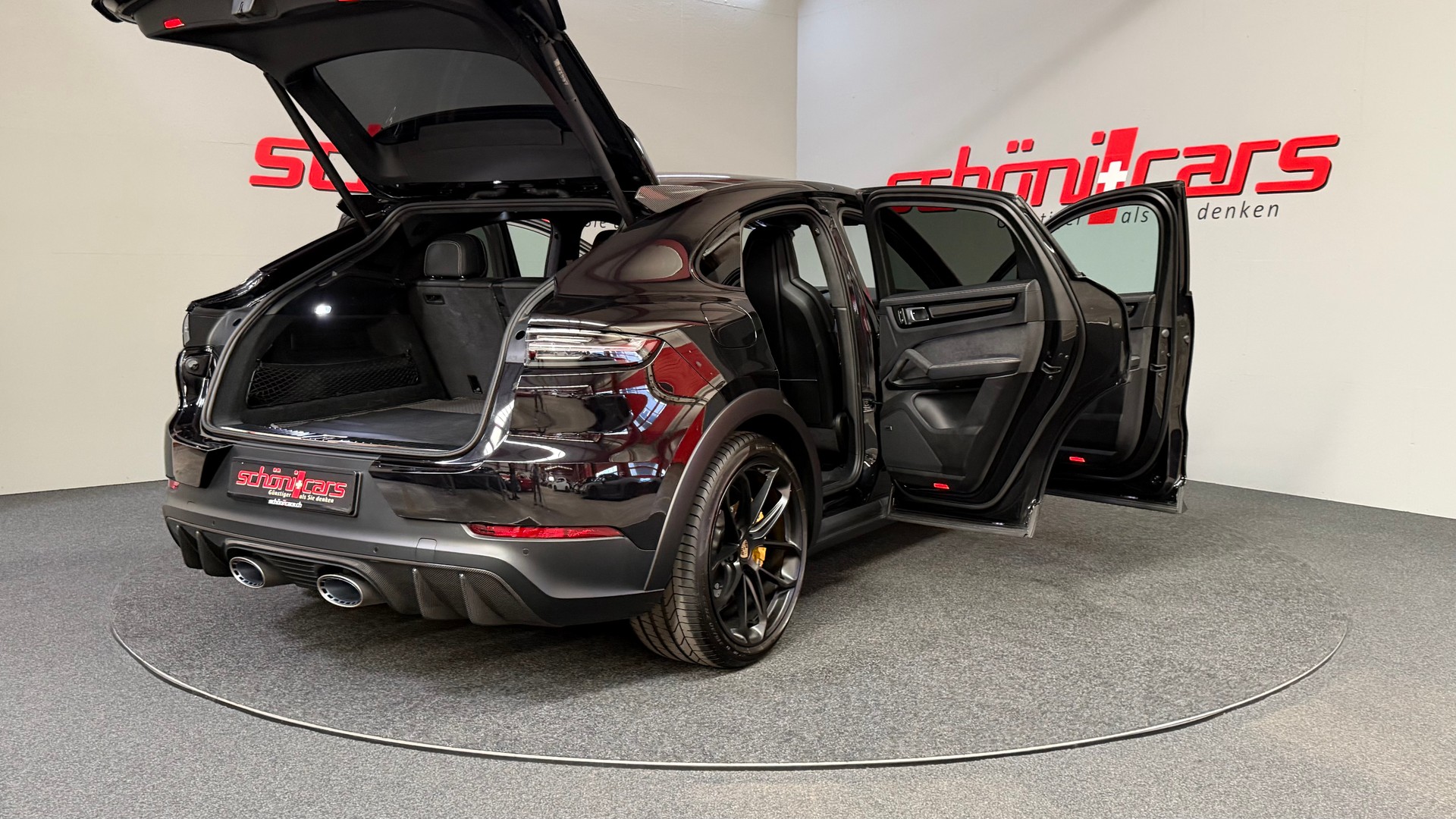 PORSCHE Cayenne Turbo GT incl. Approved-image-6