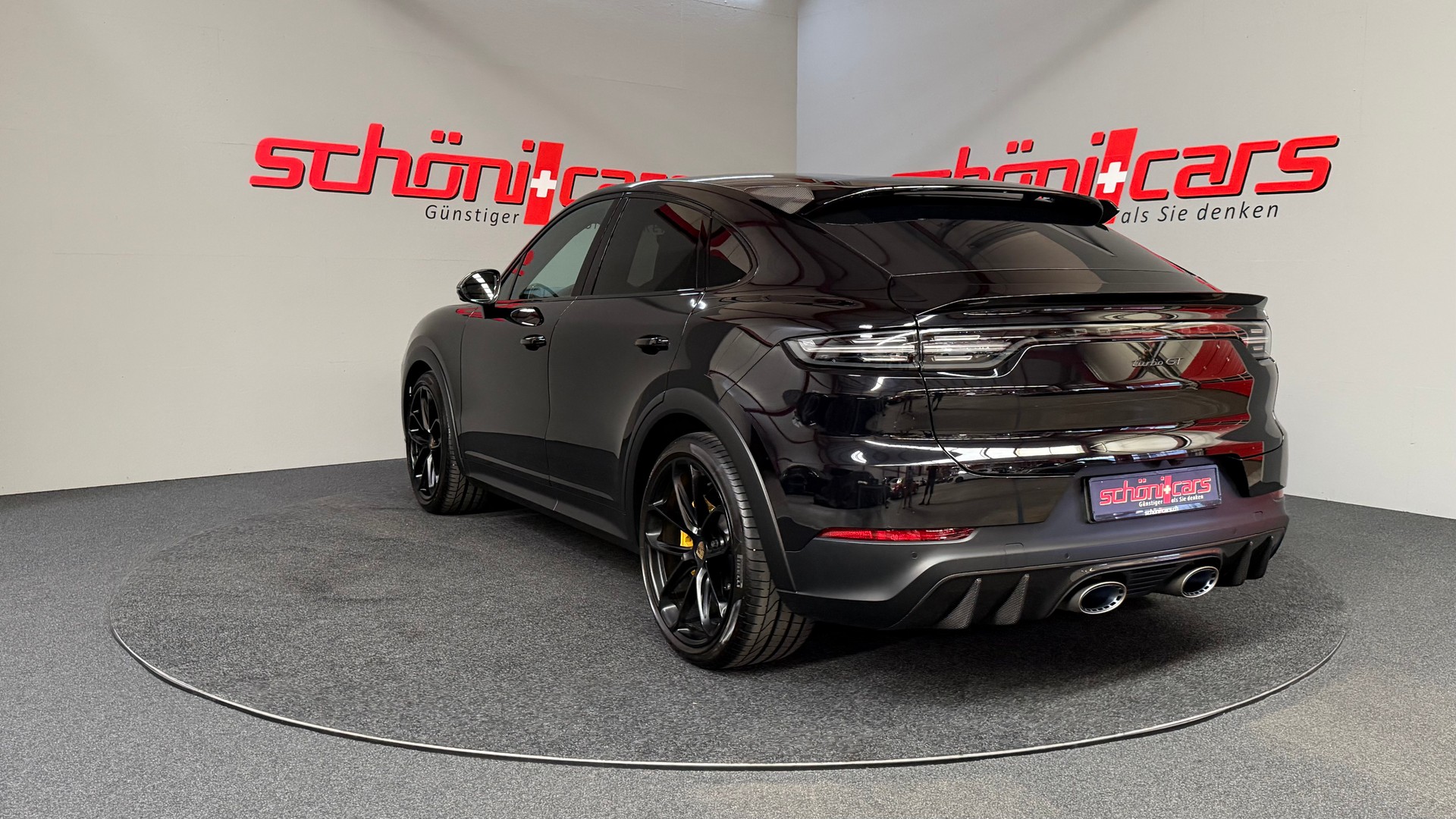 PORSCHE Cayenne Turbo GT incl. Approved-showroom-element-3