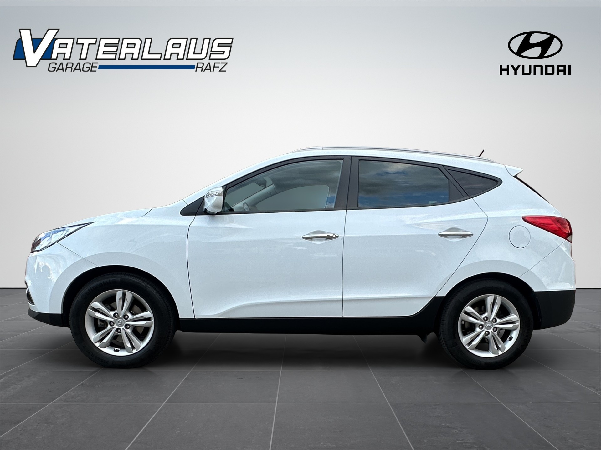 HYUNDAI iX 35 2.0 Premium 4WD Automatic-showroom-element-2