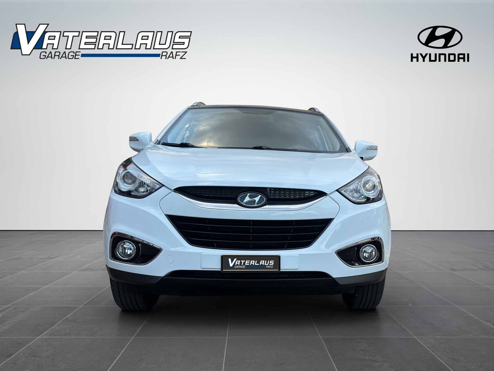 HYUNDAI iX 35 2.0 Premium 4WD Automatic-showroom-element-1